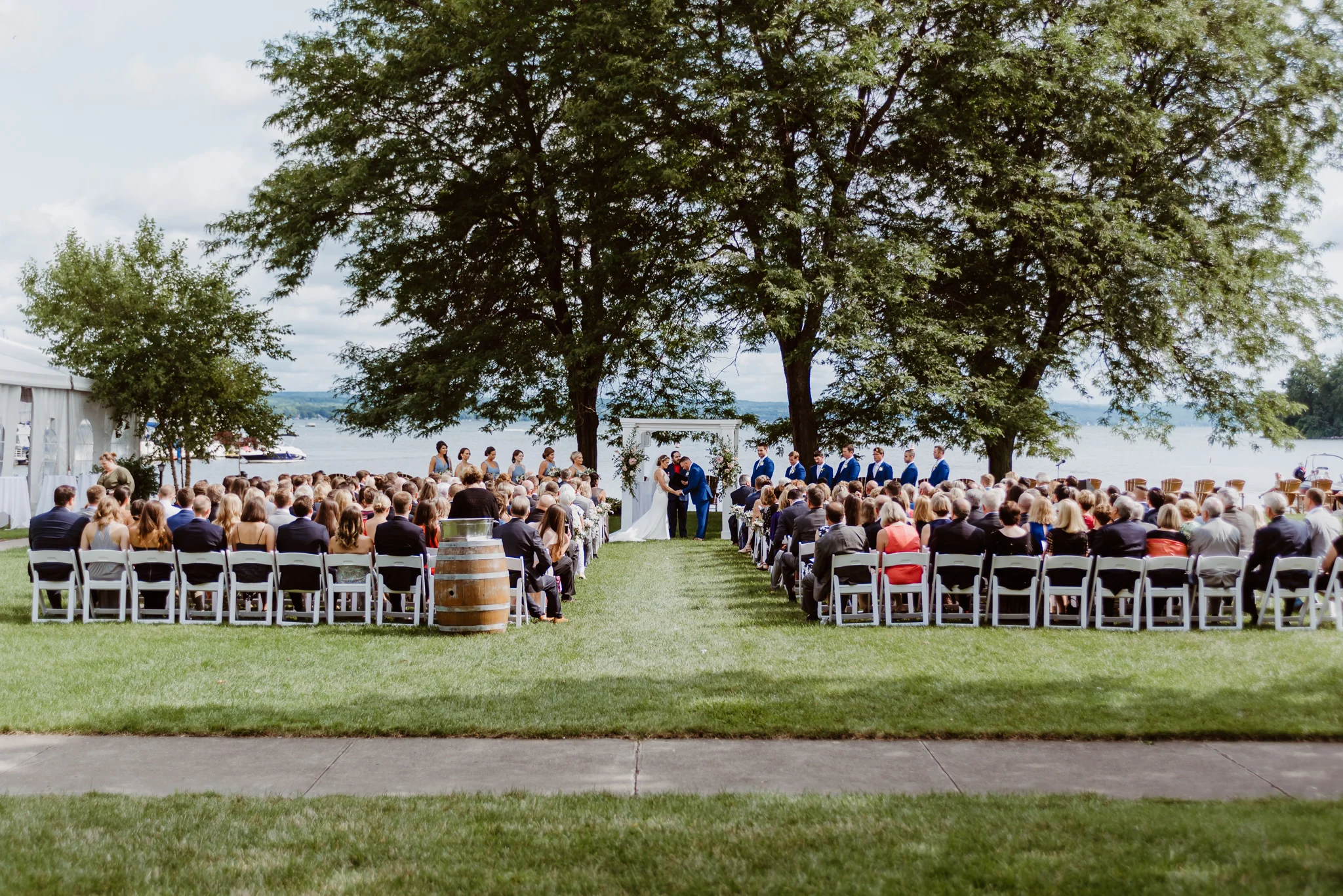 www.buffaloweddingphotographer.co