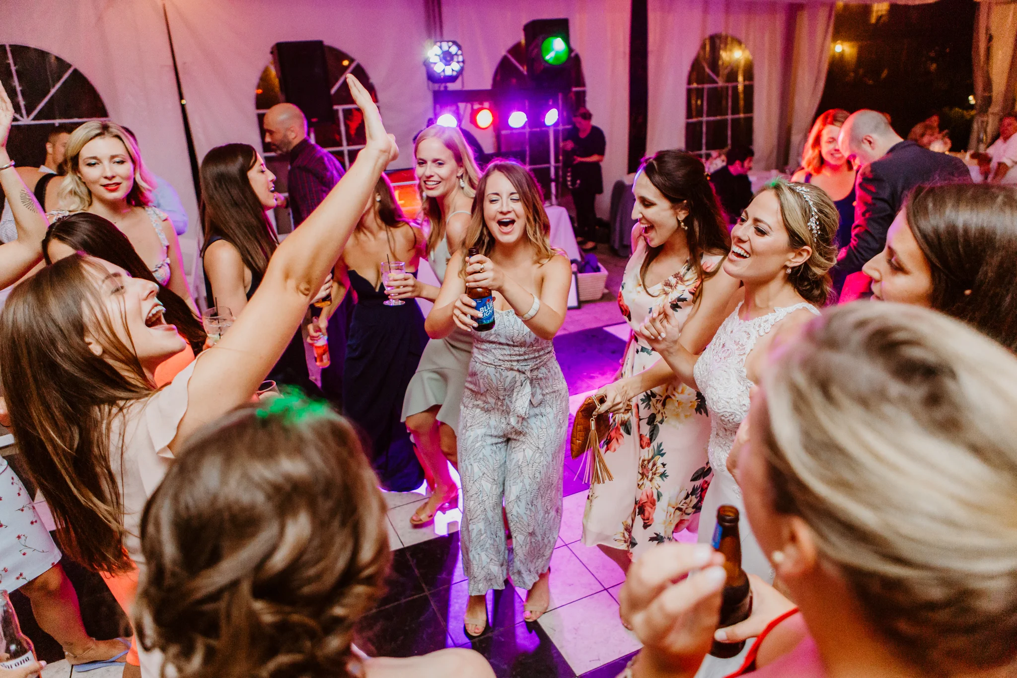 www.buffaloweddingphotographer.co