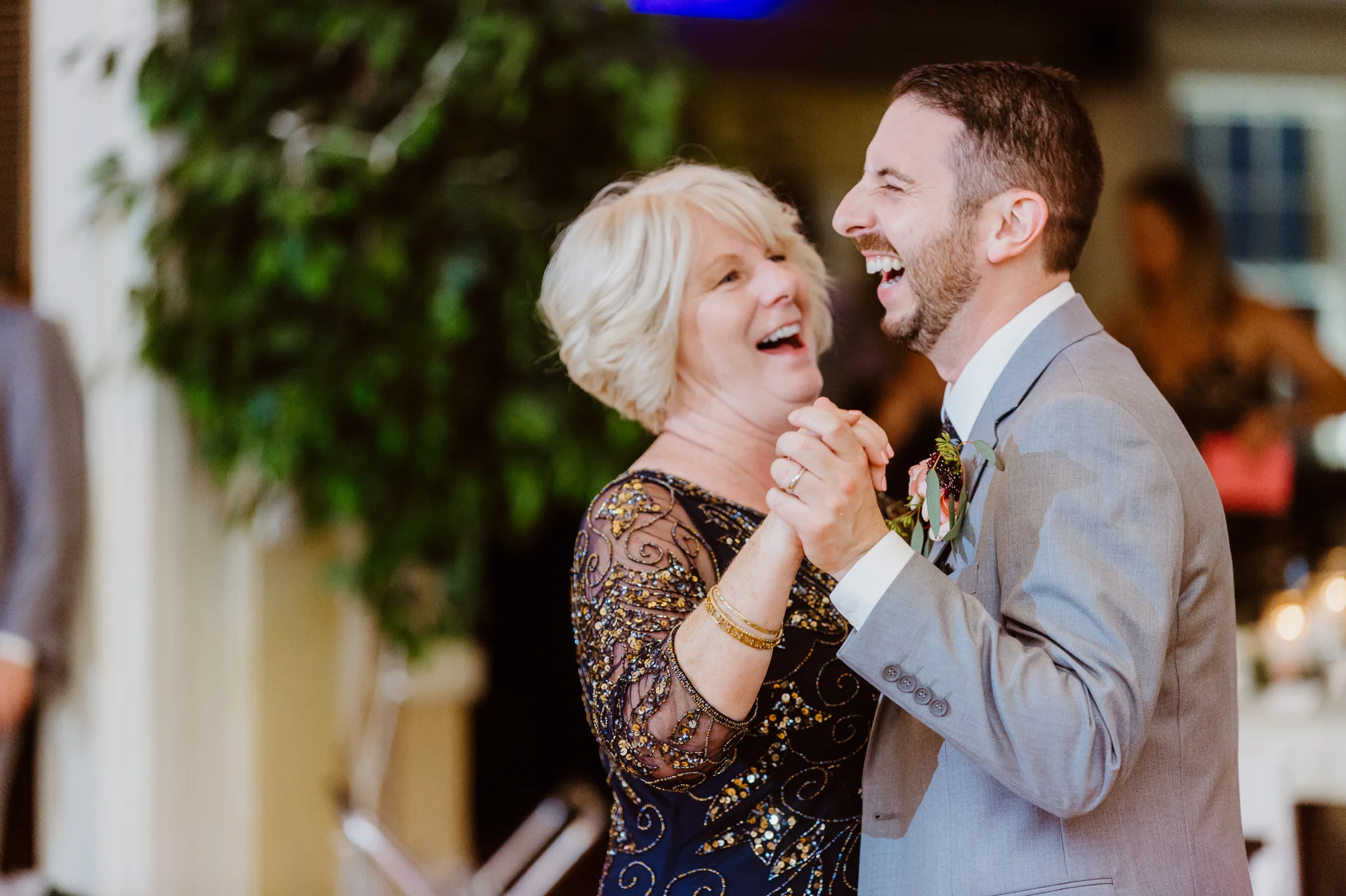 www.buffaloweddingphotographer.co