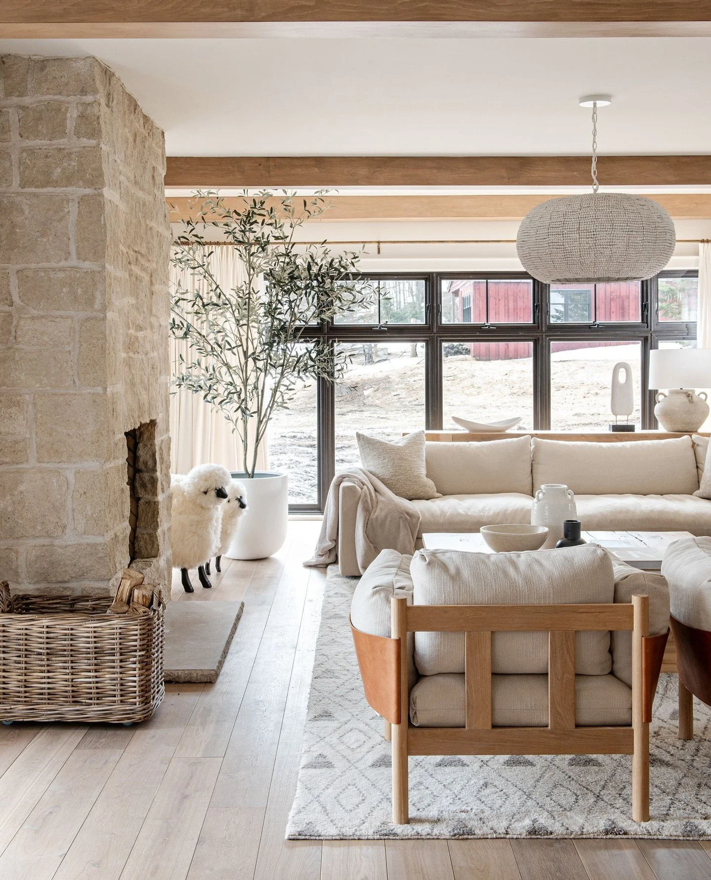 As Summer ages into Autumn, this room continues to bring in warmth and light. Full floor to ceiling windows let sunlight stream in all day, while a roaring fire ushers in the starry night.  Farm life at it's best. ⁠
⁠
#gairdnerdesign⁠
#farmhousedesig