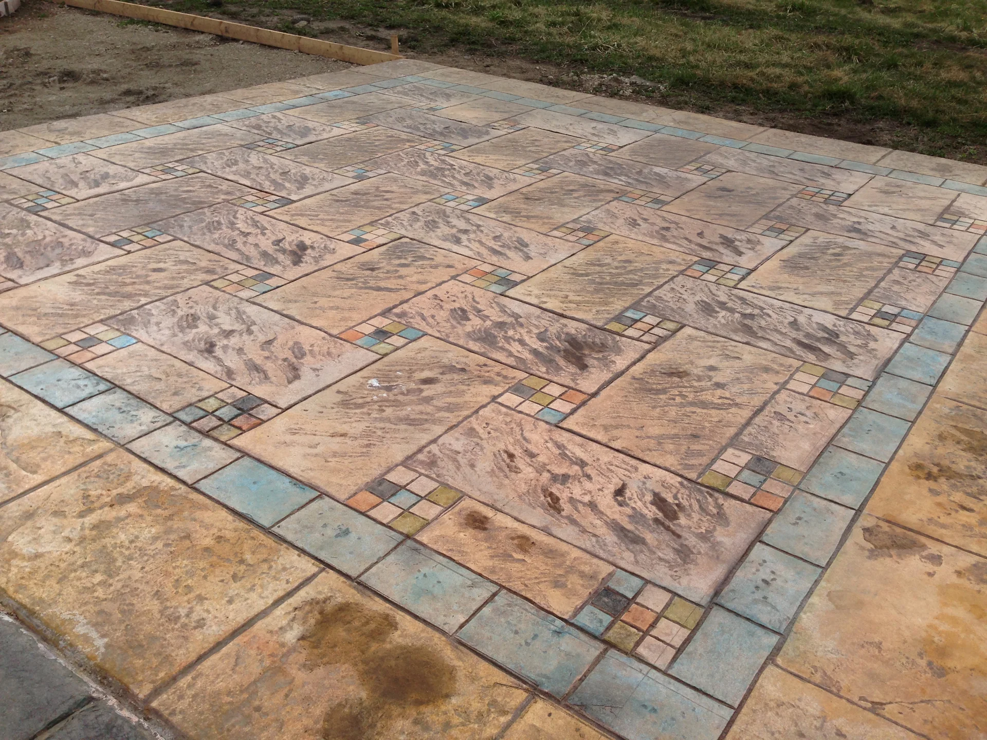 Legacy Basketweave, Brickform Cappuccino, Liquid Release, Variety of Artesian Stain, GemSeal