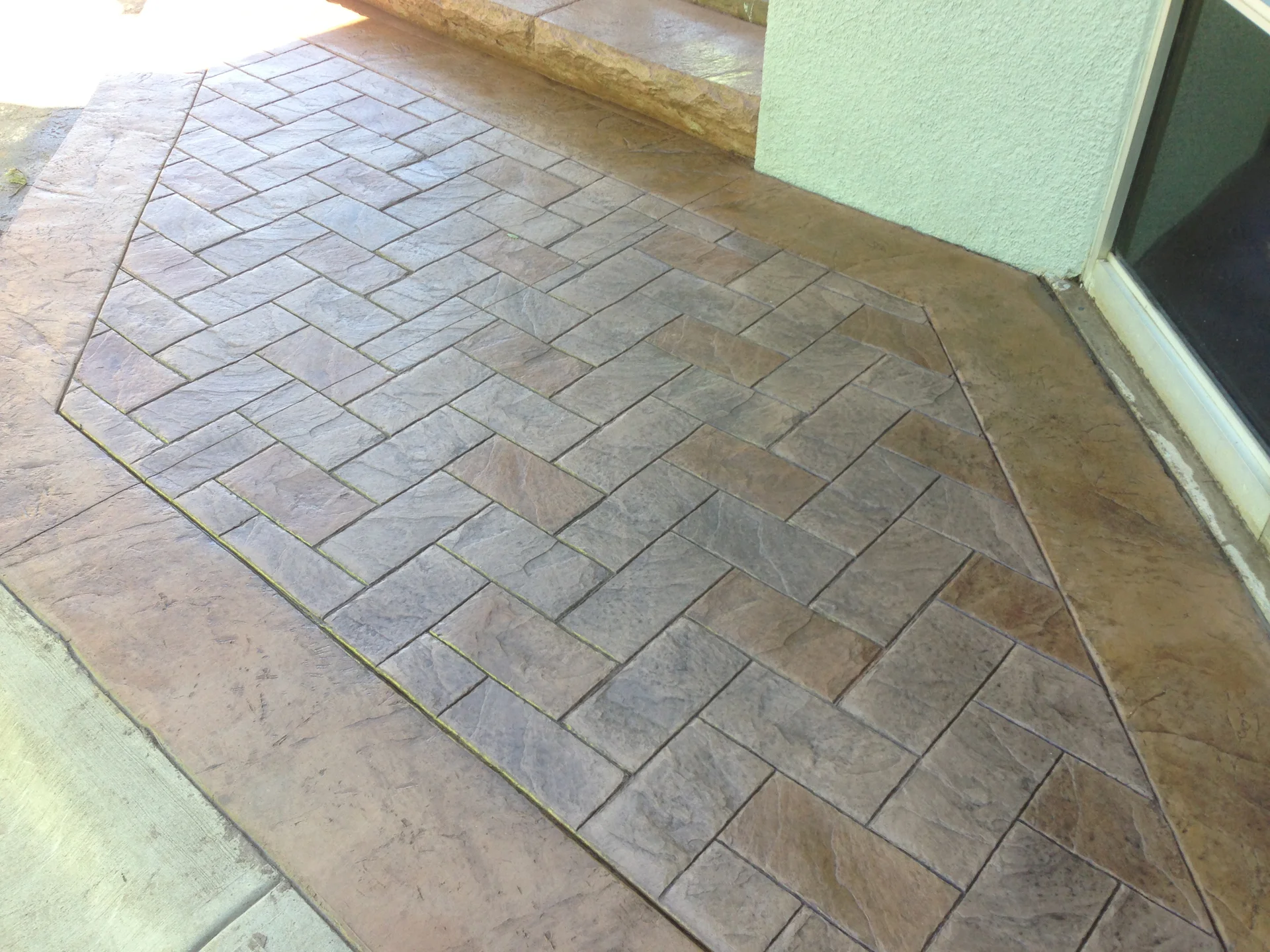 Brickform Large Herringbone FM1700, Solomon Colors Rawhide, Brickform RA Smokey Beige, Artesian Stains, GemSeal
