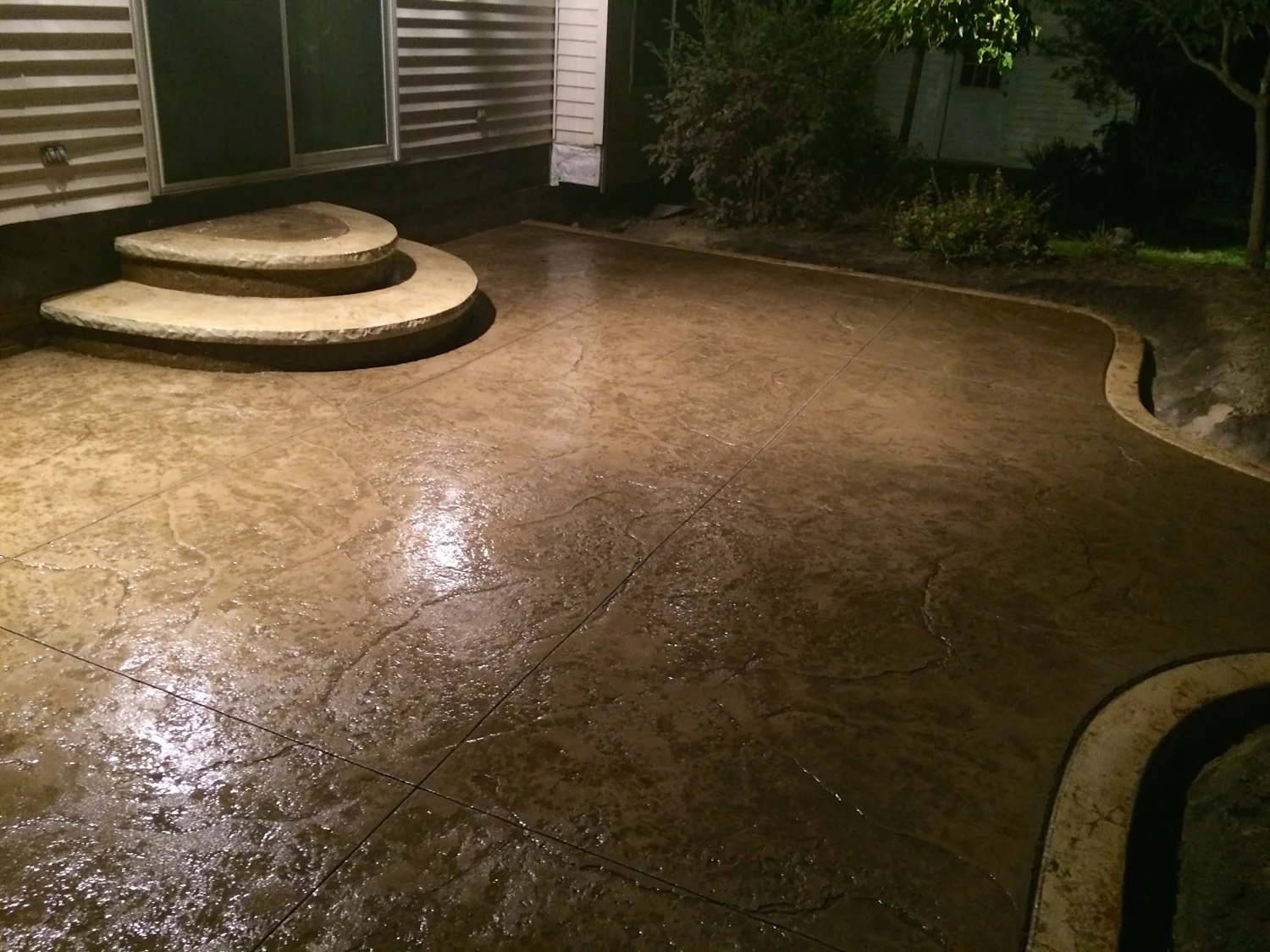 Desert Tan integral color, Golden Maple/ Pecos Sand/ Nutmeg releases and a Golden Sandstone colored border.