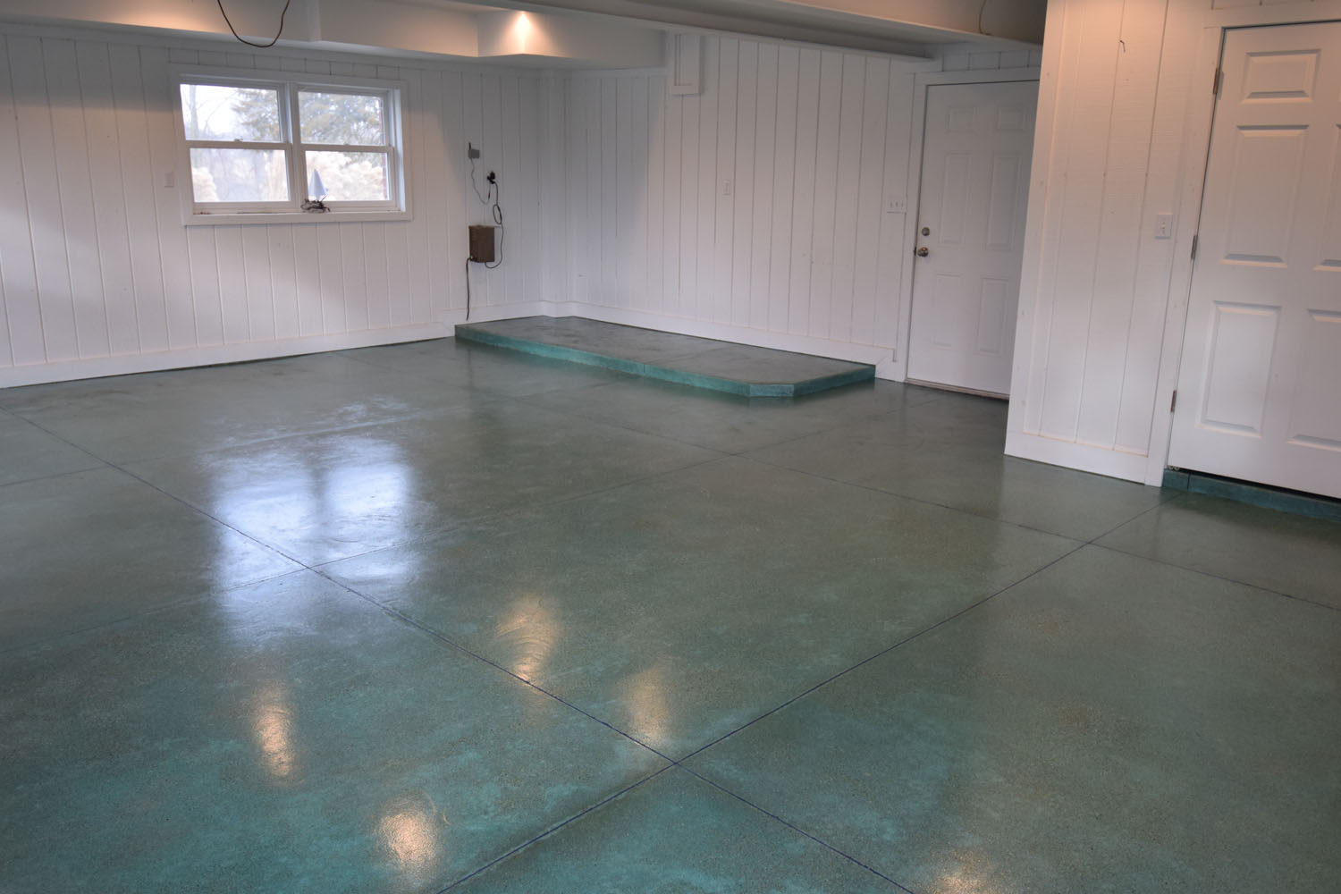Acid-Stained Garage Concrete Floor. Brickform Blushtone