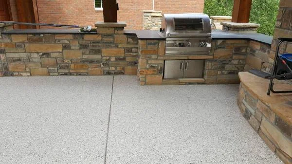yard gray mono.jpg