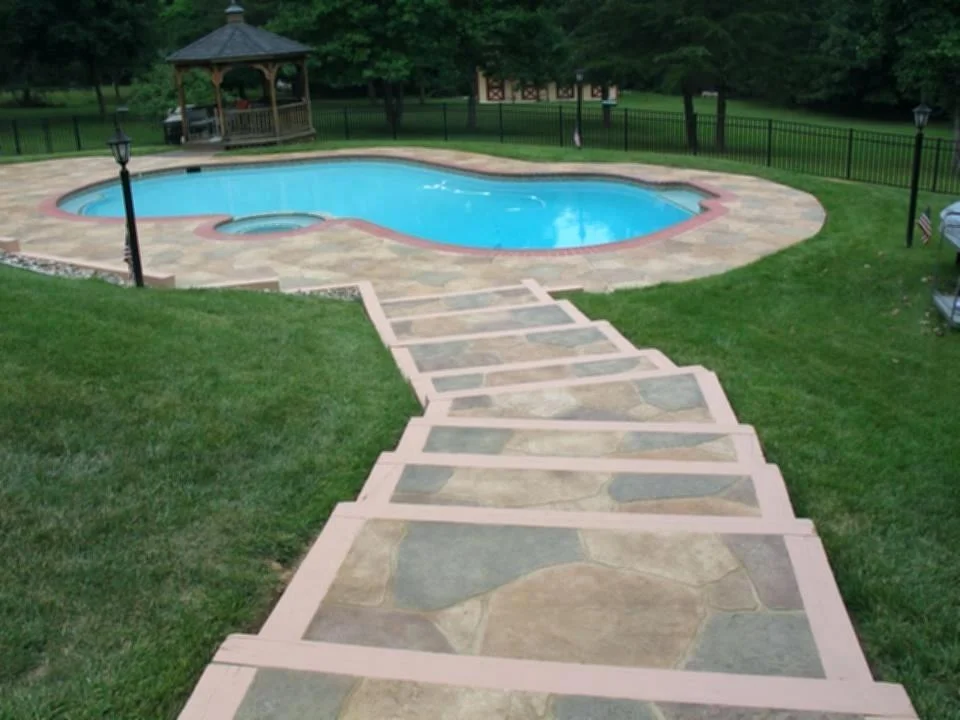 concrete-pool-deck-ideas-decorative-concrete-pool-decks-stamped-concrete-pool-deck-ideas-diy-resurfacing-concrete-swimming-pool-deck-ideas.jpg
