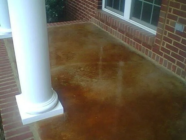 Quick stain for builder to hide cracks