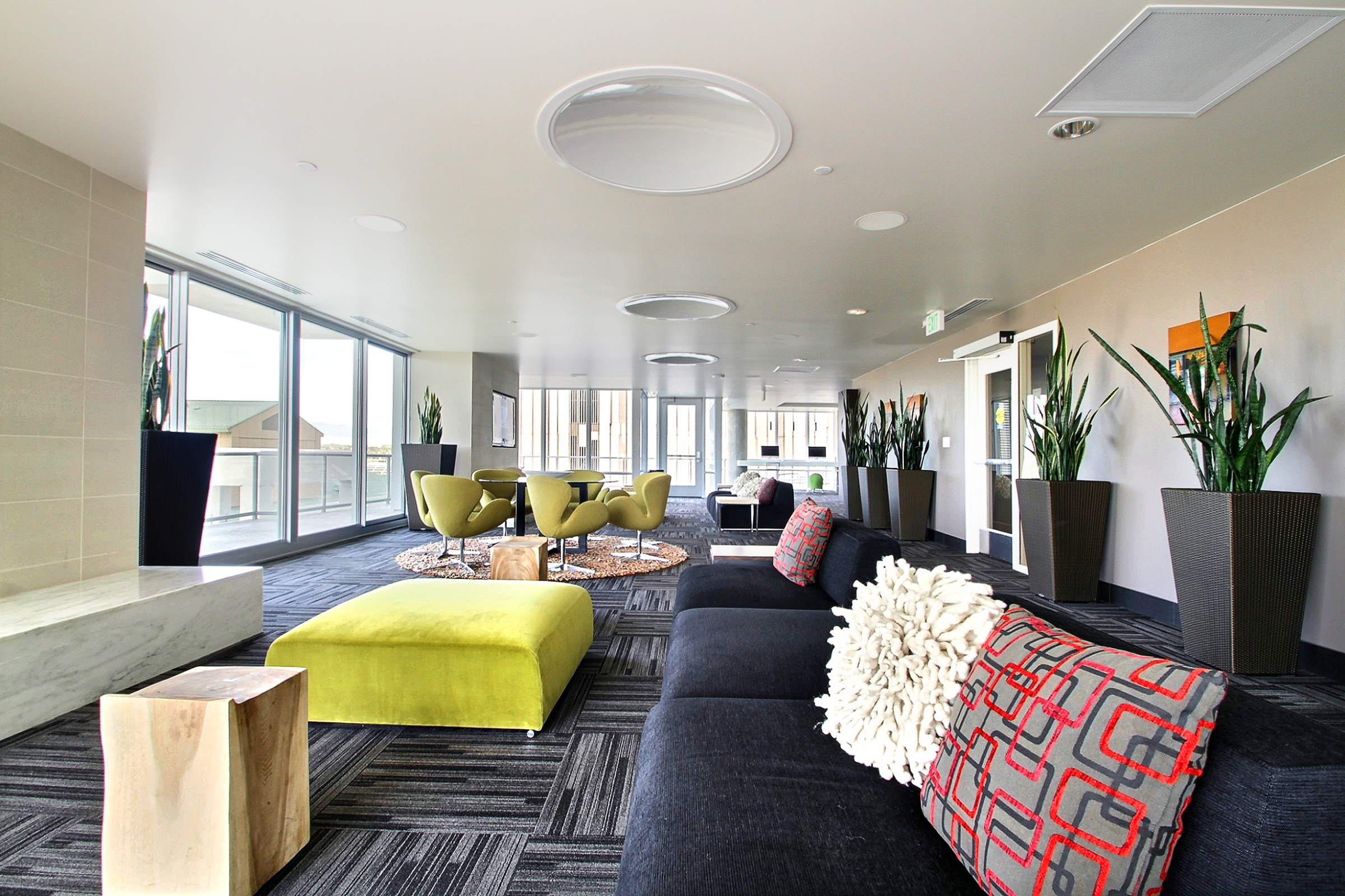 10 Upper Lounge Area and Business Center.jpg