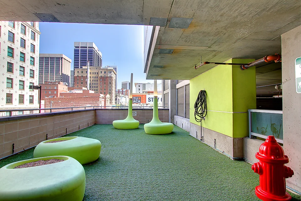 12 Building Amenity - Dog Park_WEB.jpg
