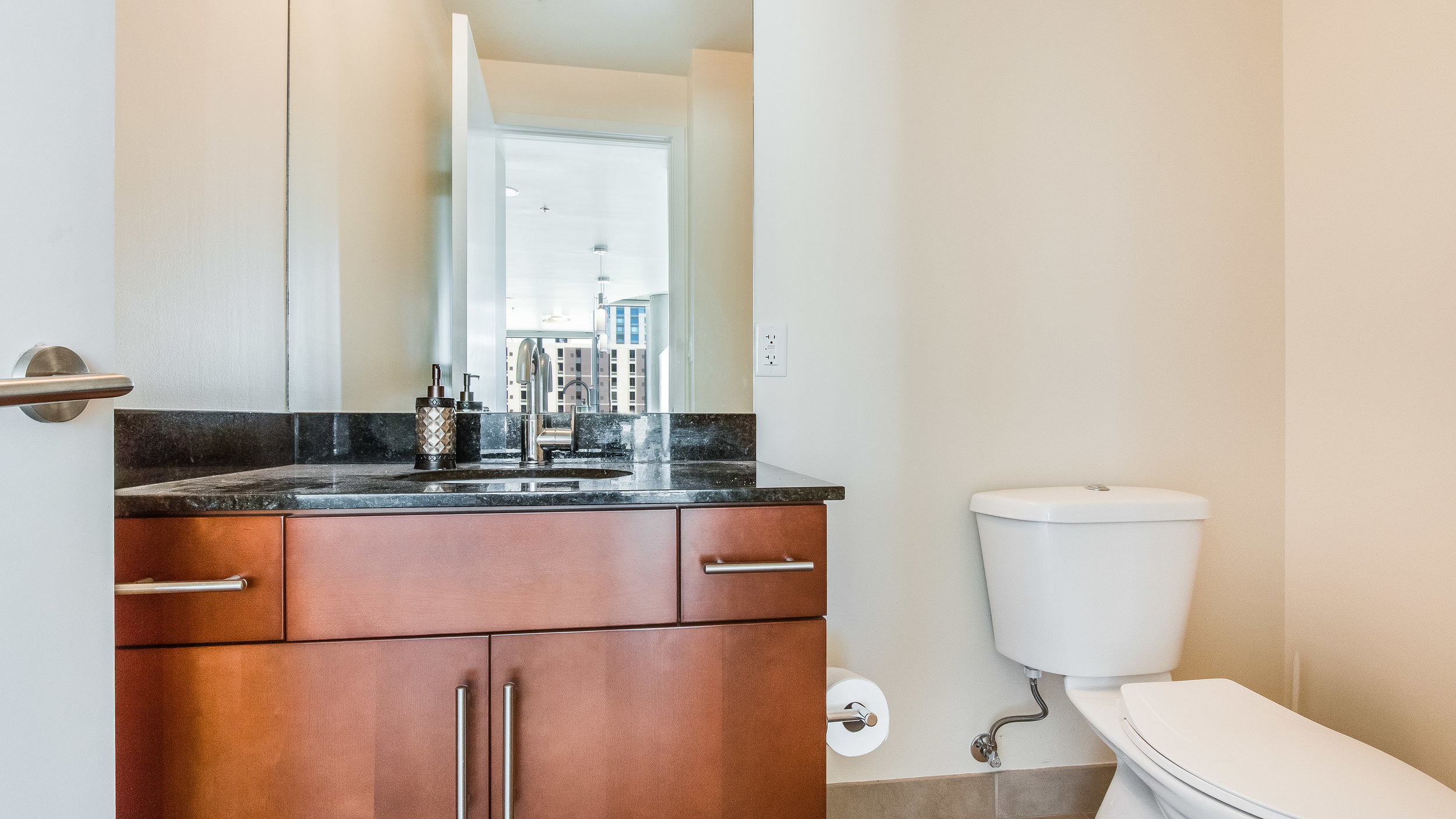 14 Powder Room.jpg