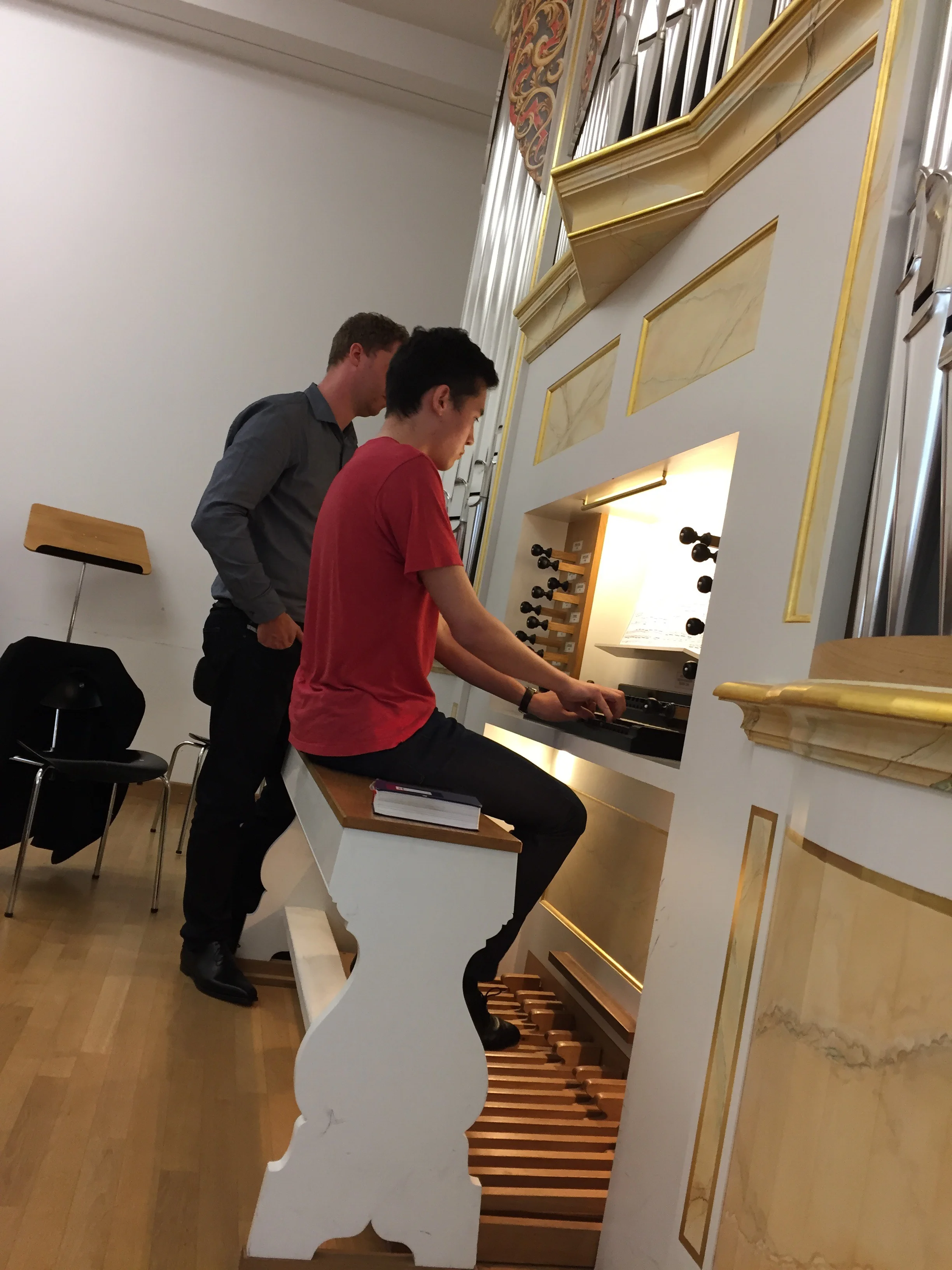 Noel performs Bach!
