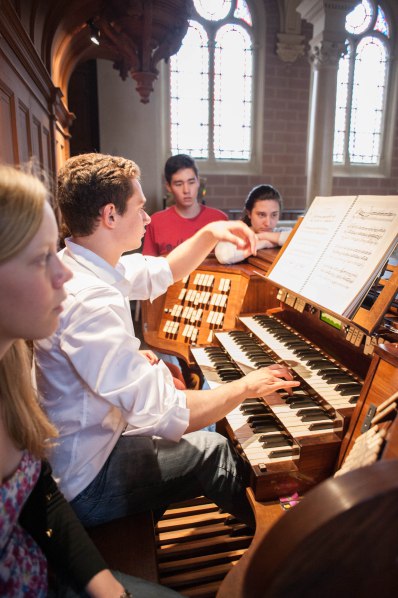 David plays Les bergers from Messiaen’s La Nativité du Seigneur