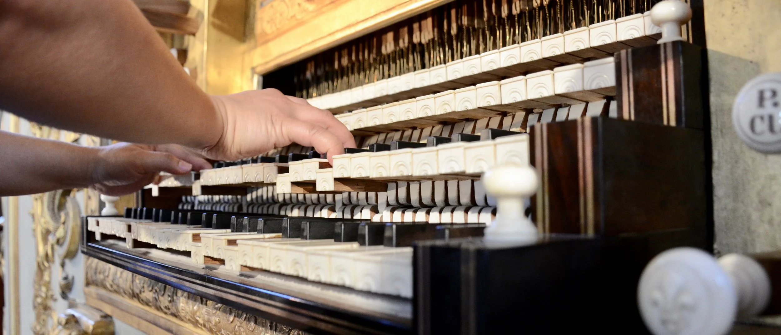 The manual keyboards of La Chapelle Royale 0rgan in Versailles