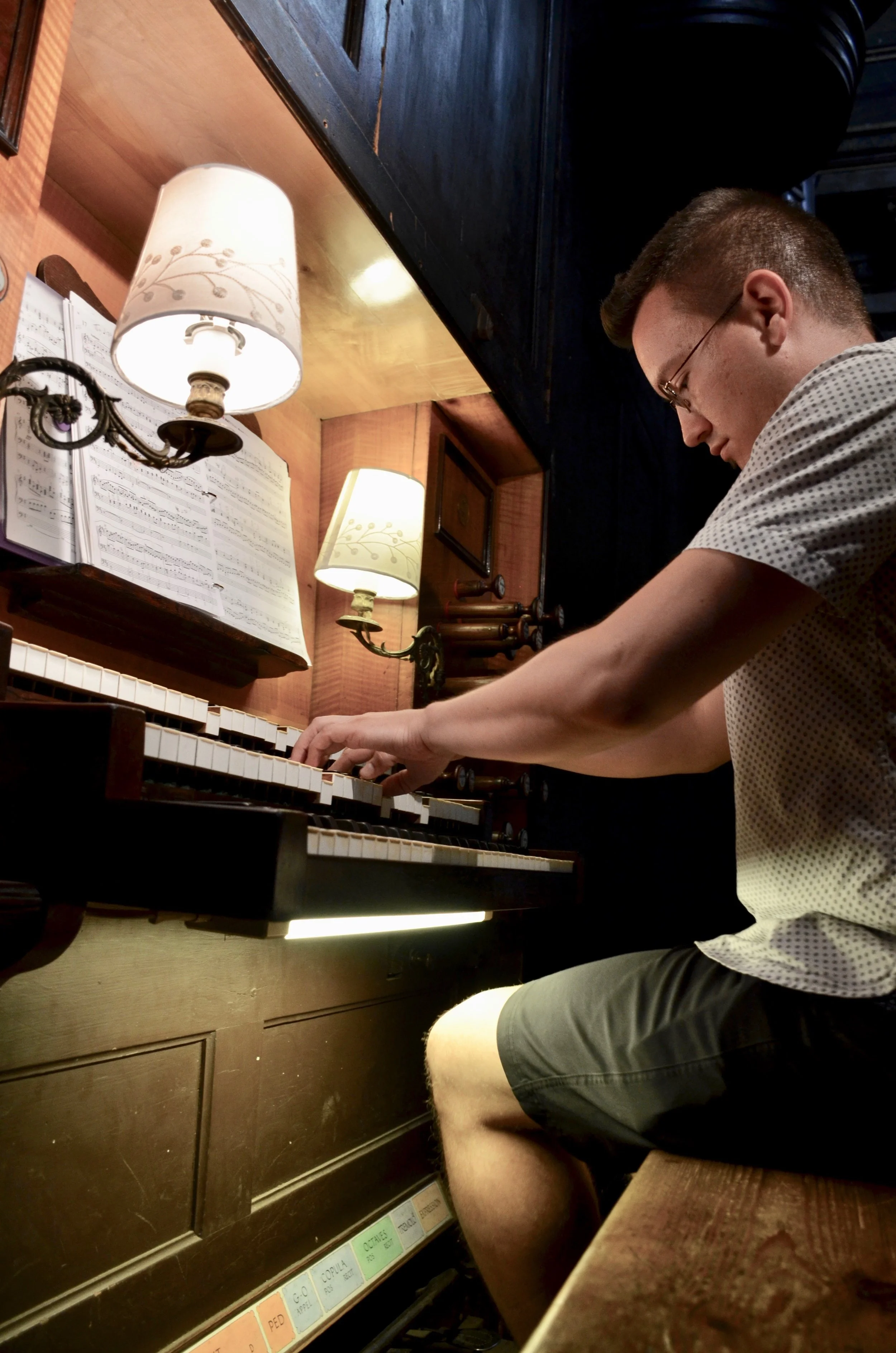 Corey De Tar plays the organ in Notre Dame la Daurade, Toulouse