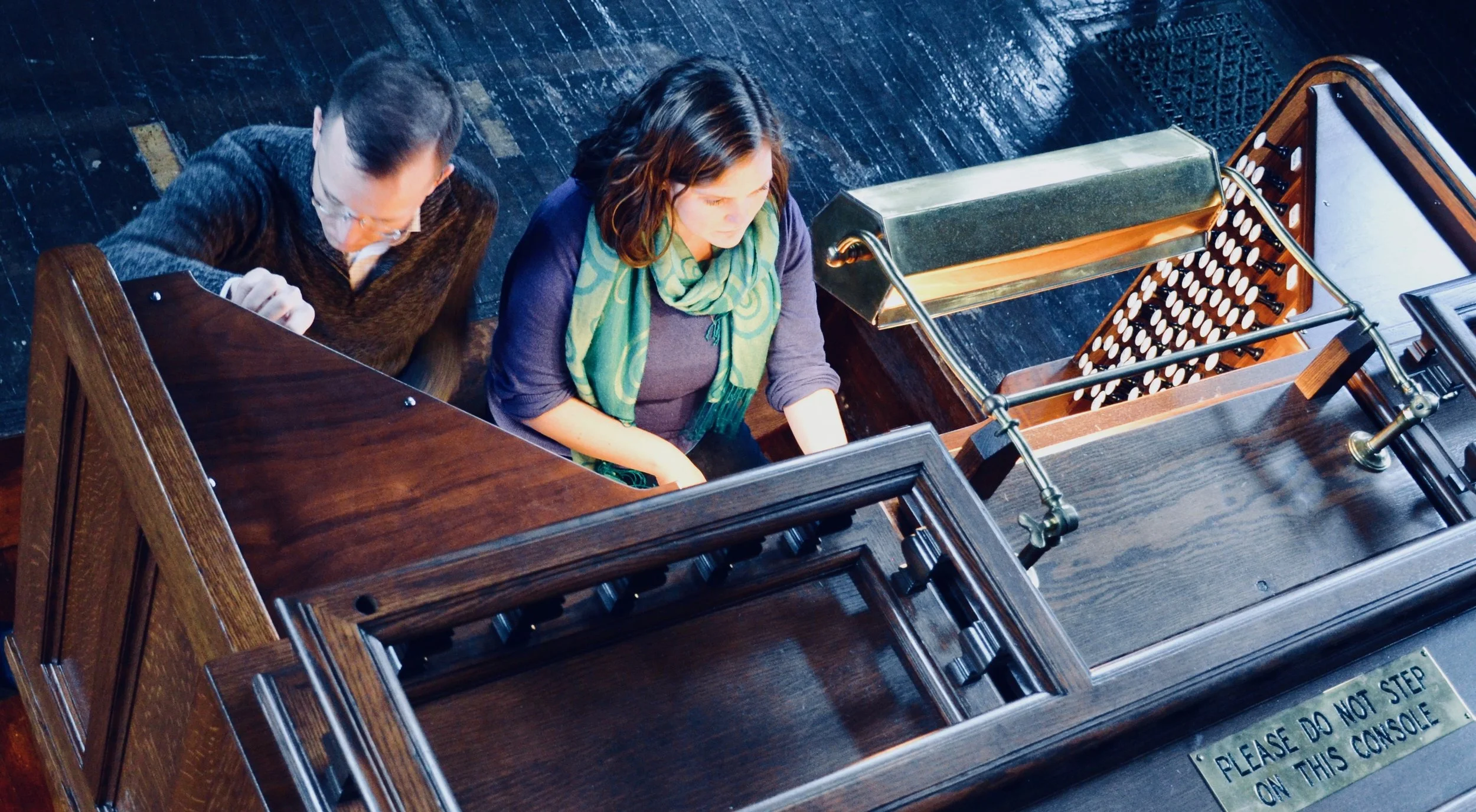 Chelsea Keating plays the Newberry Organ in Woolsey Hall. 