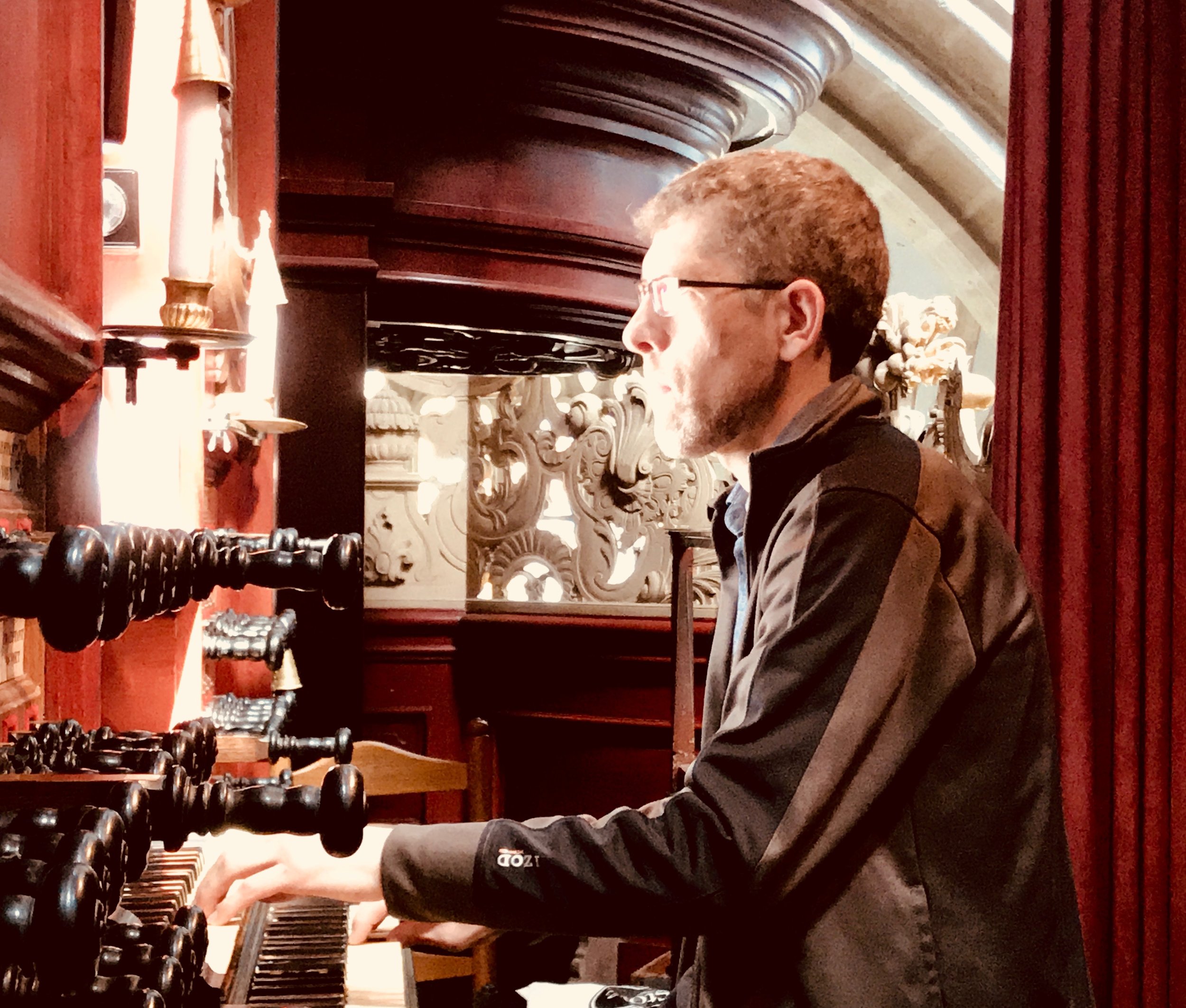  Chris Porter performs a work composed by his mother, Emily Maxson Porter, at St-Bavo, Haarlem.  