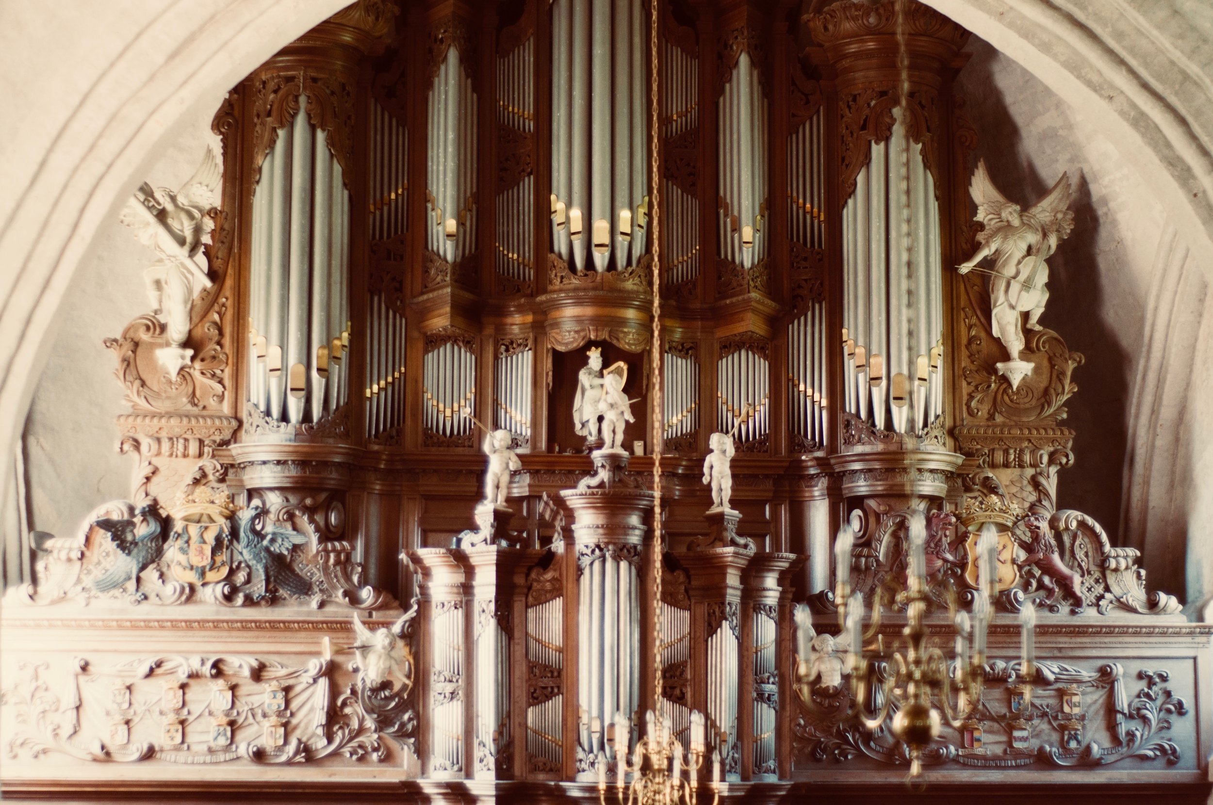  The 1733 Hinsz organ in Leens, Holland. Boston Organ Studio.  