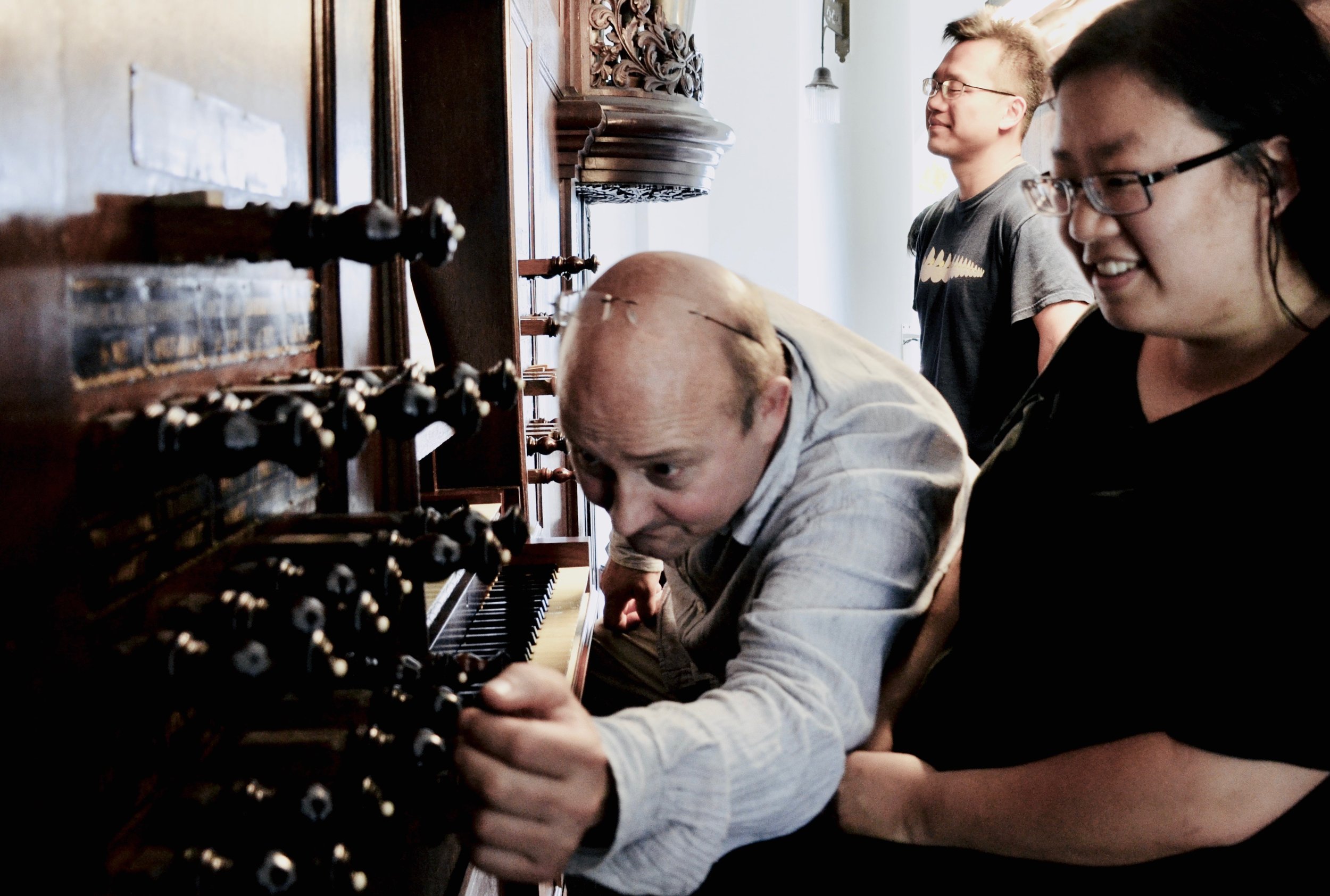 Erwin Wiersinga and Jennifer Hsiao at 1823 Lohman organ, Hervormde kerk, Farmsum, Netherlands.