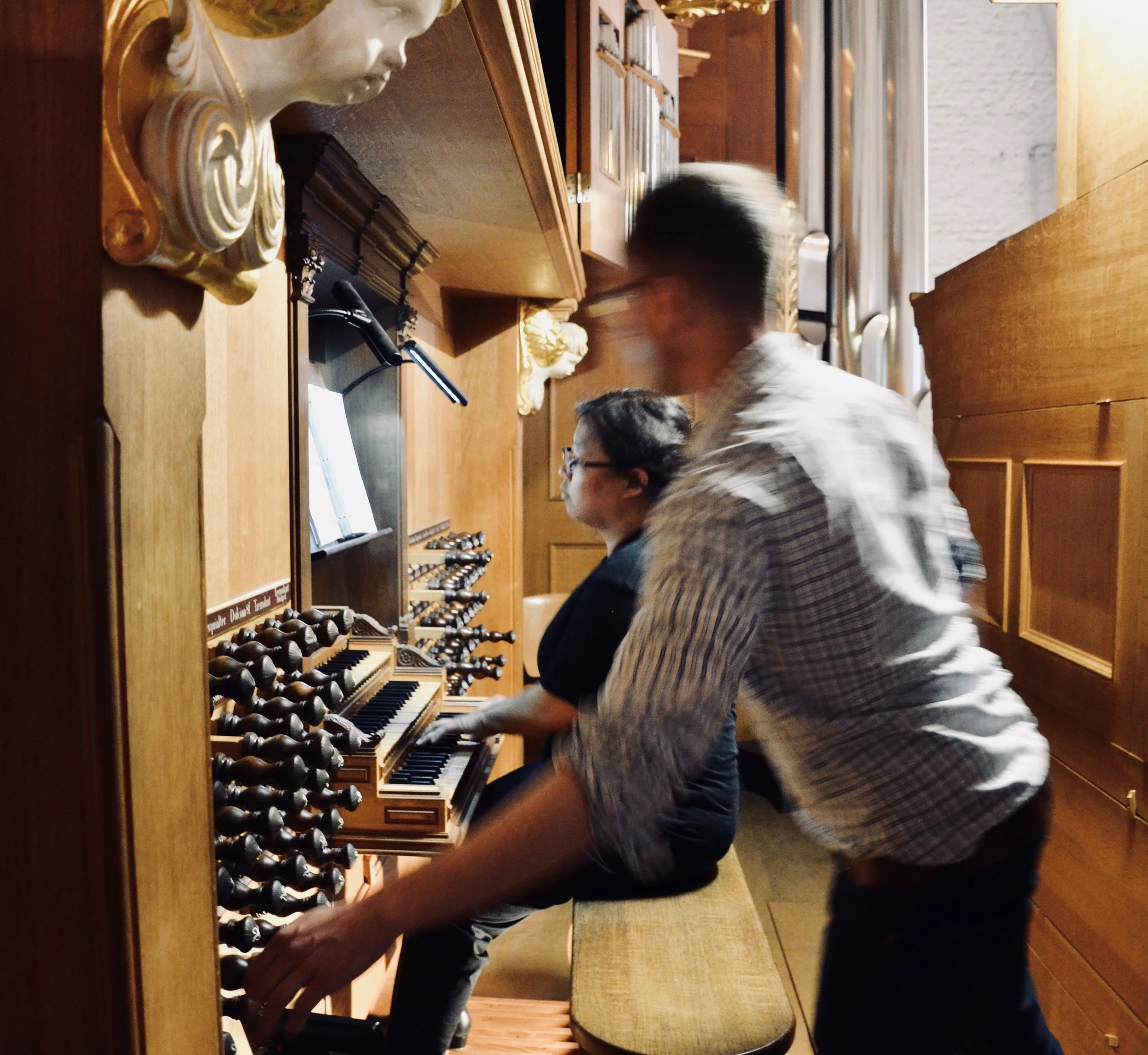 Jennifer Hsiao plays the Schnitger organ in St. Jacobi, Hamburg, with Christian Lane running around pulling stops.