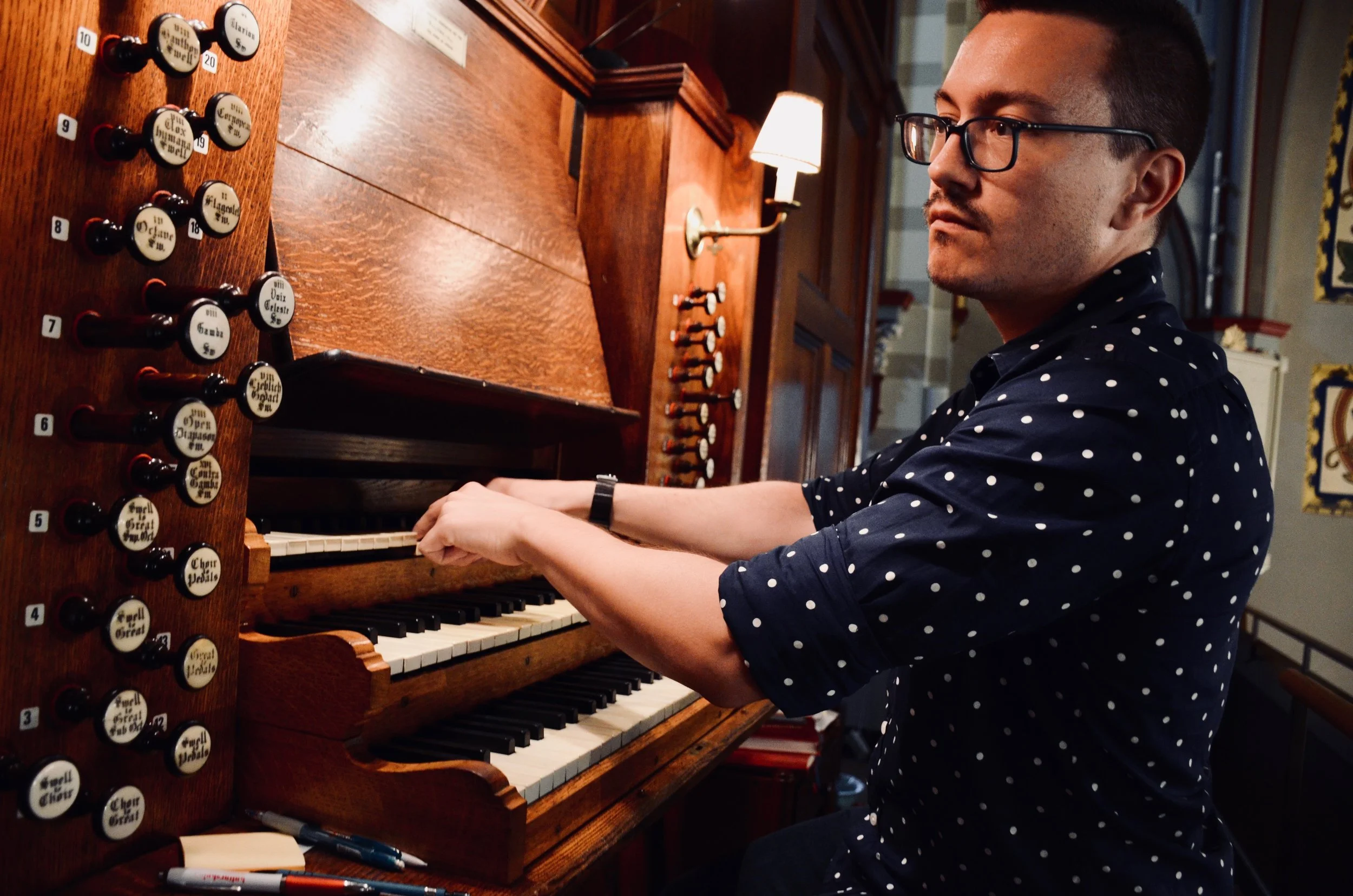 Corey De Tar plays the 1871 Willis Organ in Örgryte New Church, Göteborg, Sweden.