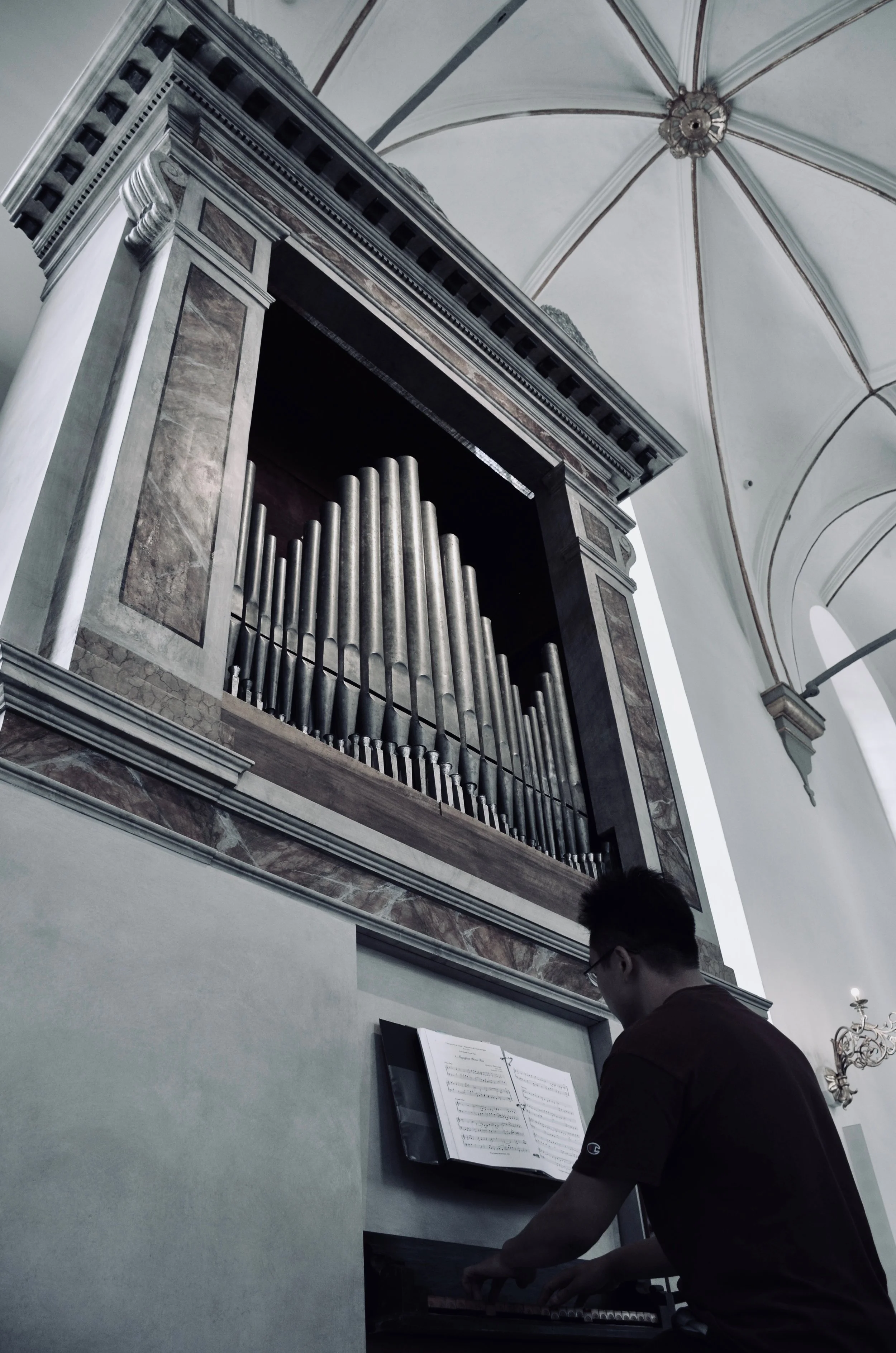 Adrian Cho plays the Italian baroque organ in Trinitatis Kirke, Copenhagen.