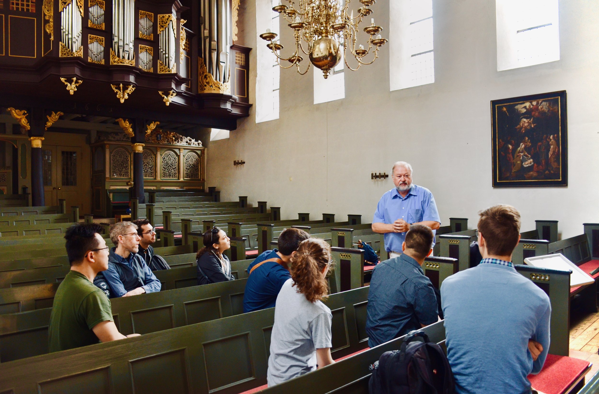 Prof. Martin Böcker introduces the 1669–73 Huß/Schnitger organ in St. Cosmæ, Stade. Boston Organ Studio.