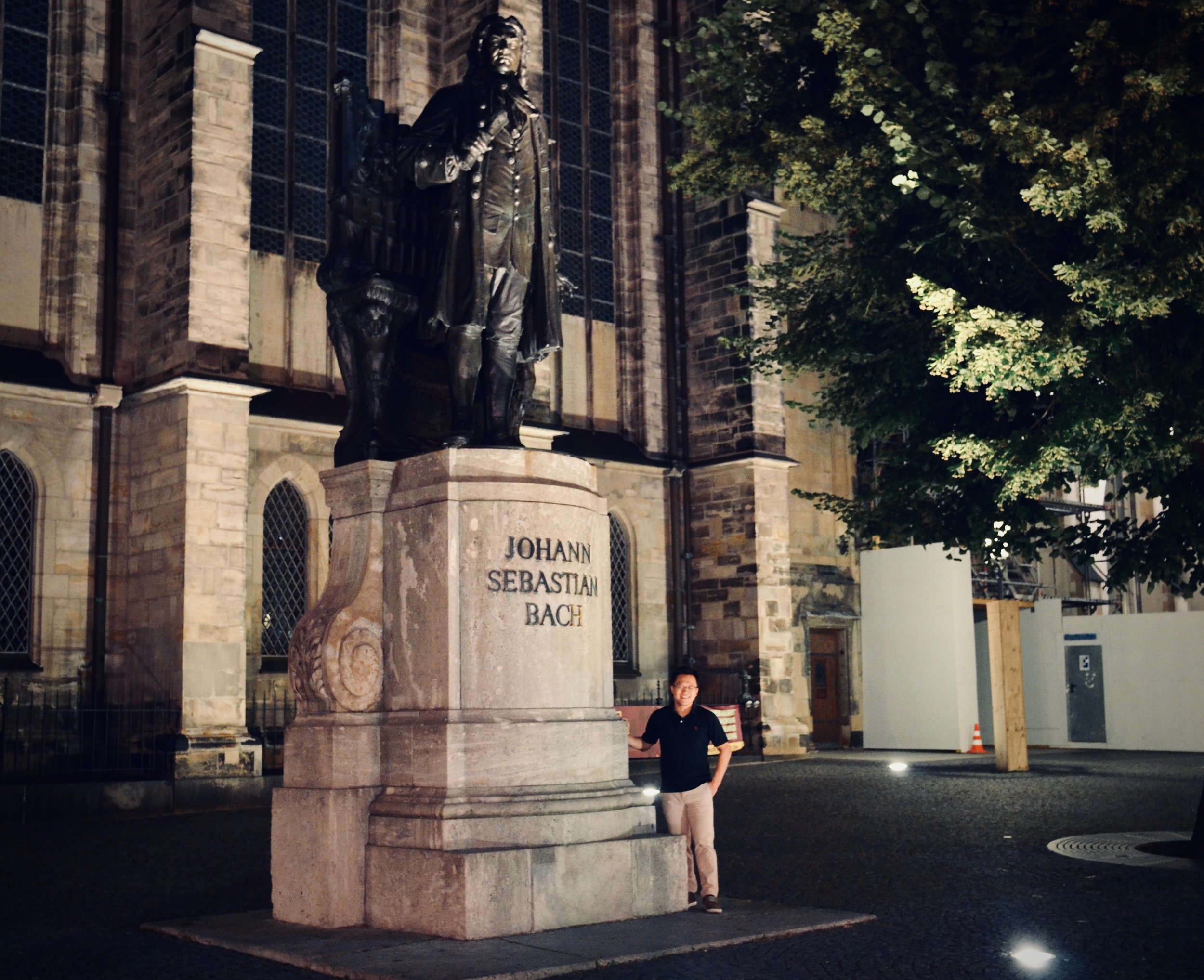 Adrian Cho by the Bach statue, Thomaskirche, Leipzig