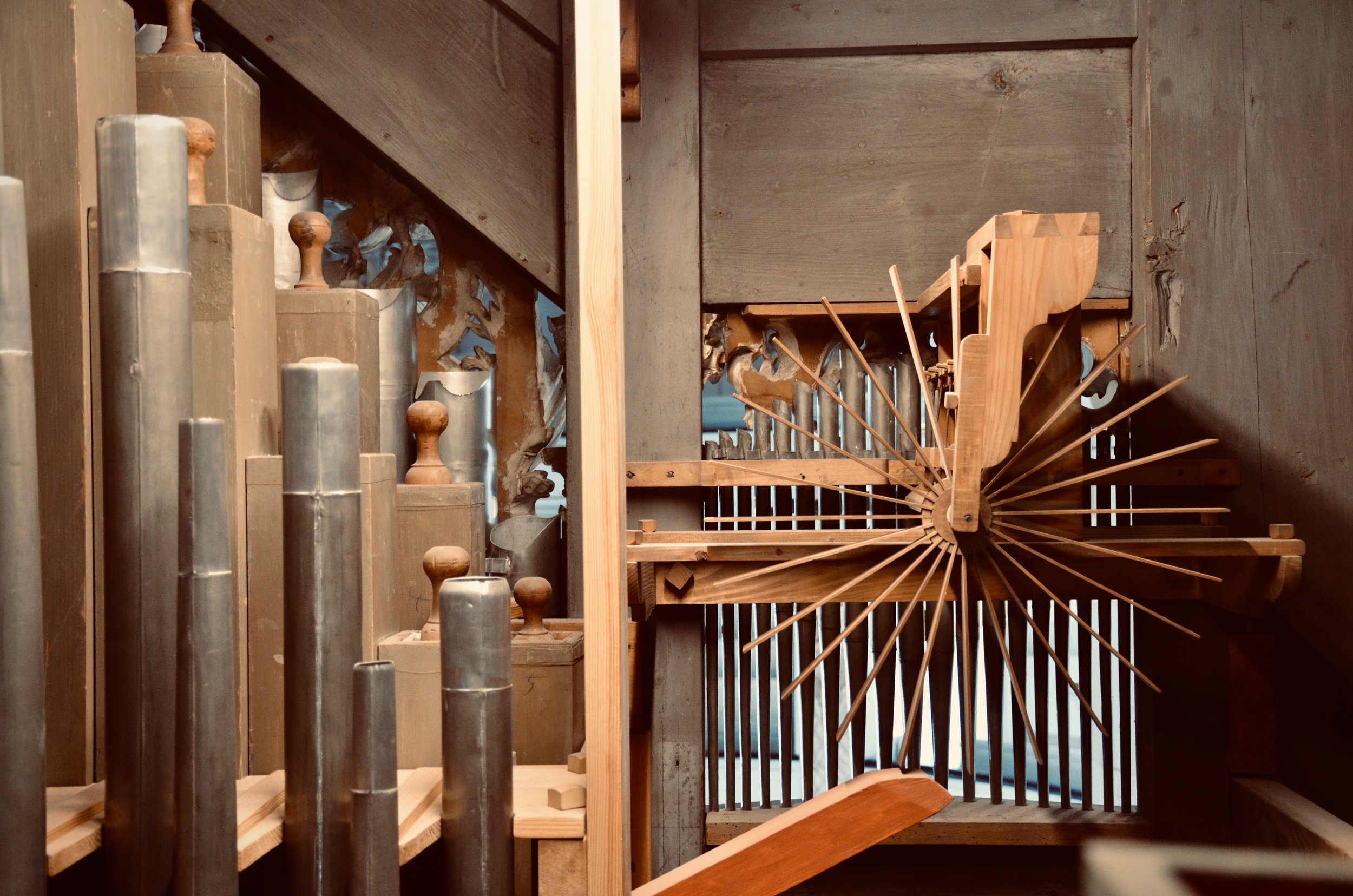 Mechanical detail, including rear of Zimbelstern. 1730 Trost Organ, Stadtkirche, Waltershausen.