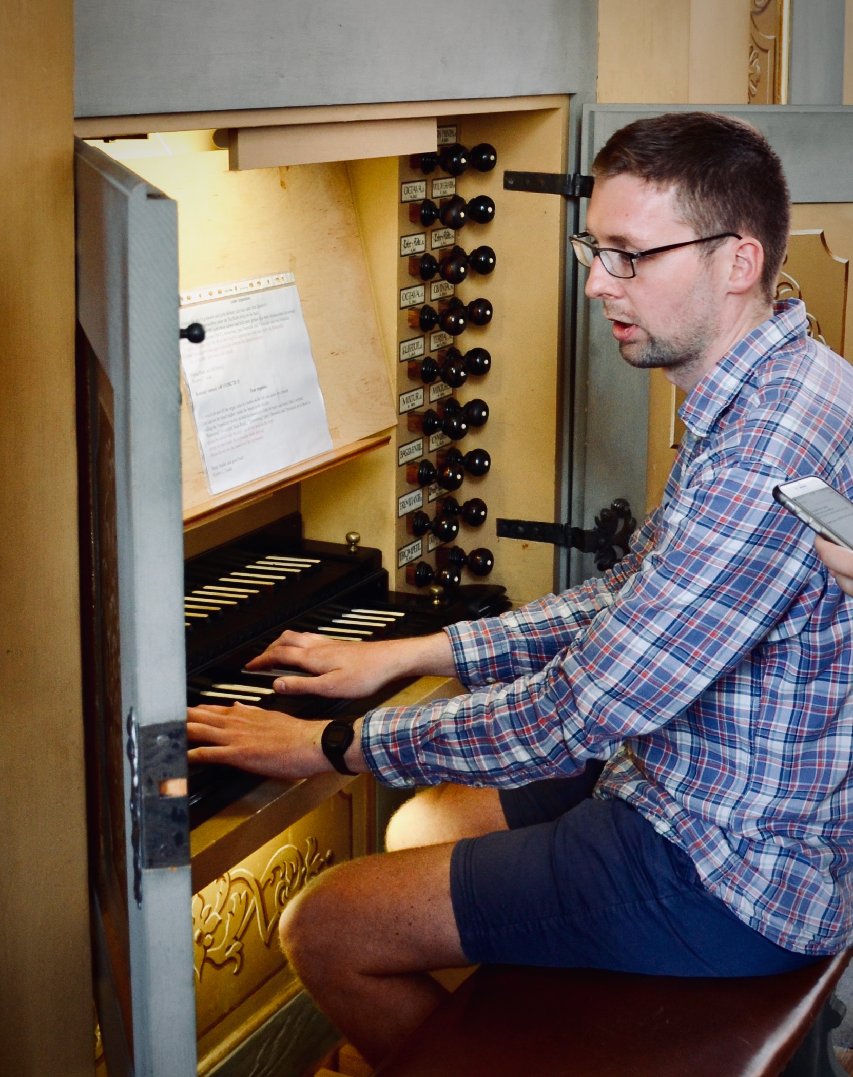 Clemens Lucke demonstrates the 1735 Gottfried Silbermann organ, St. Petrikirche, Freiberg.