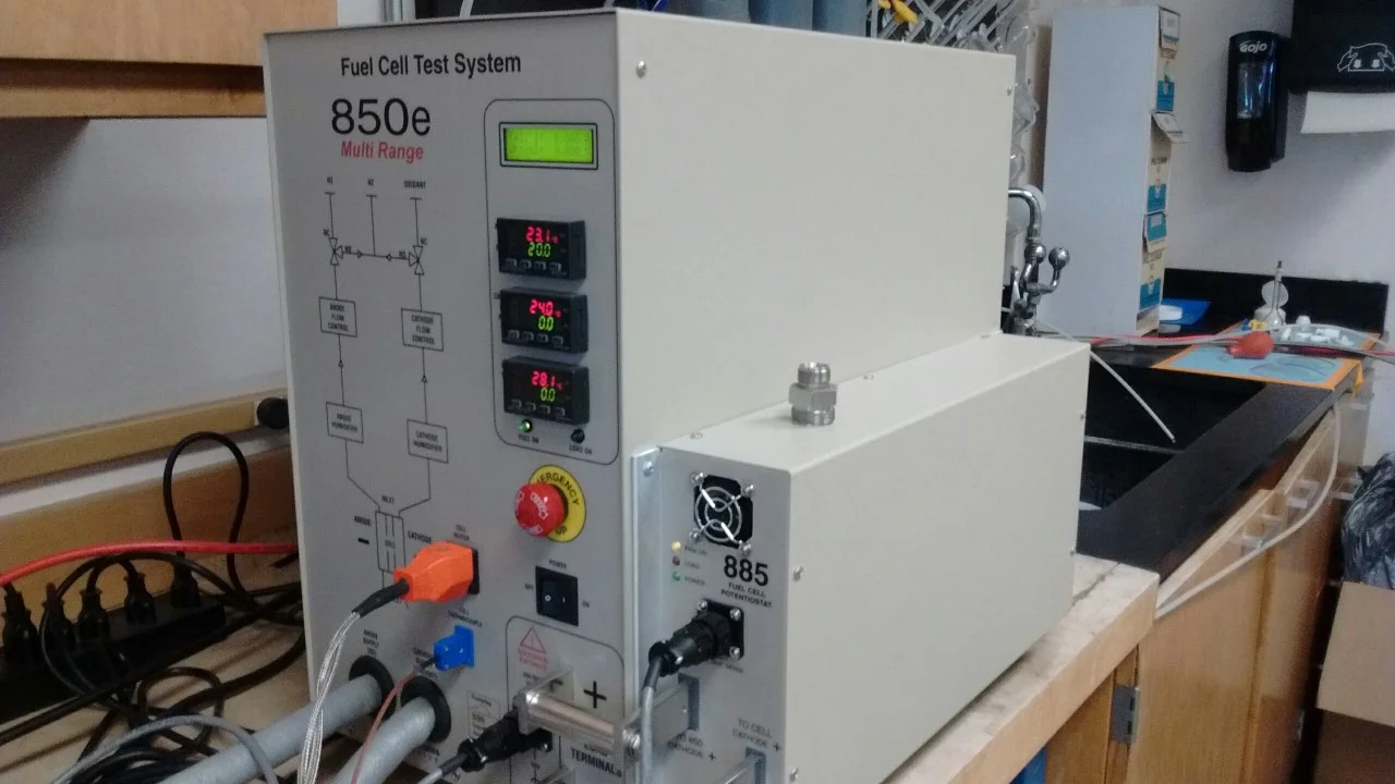 Fuel cell testing station
