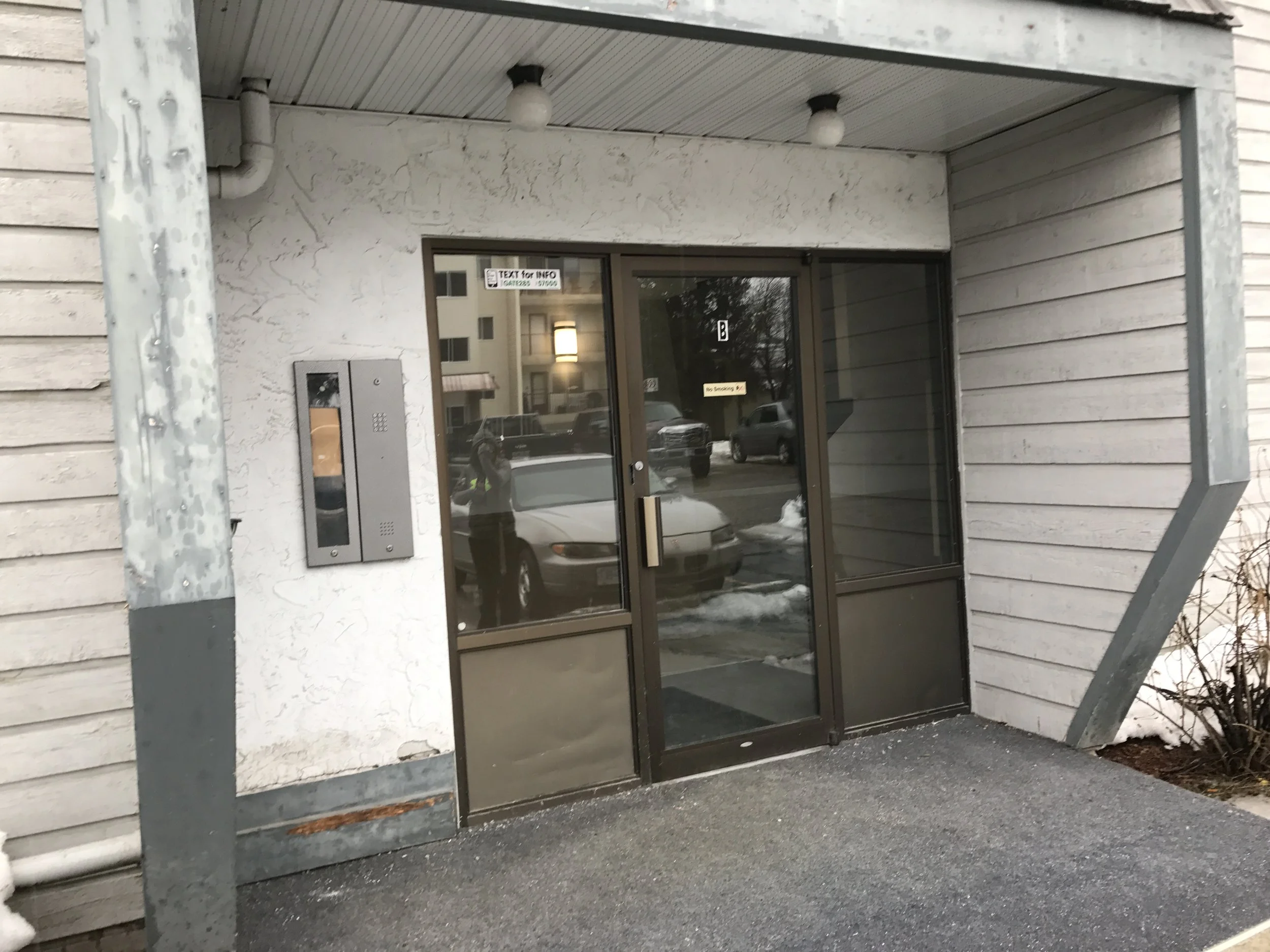 apartment entrance refresh before.JPG