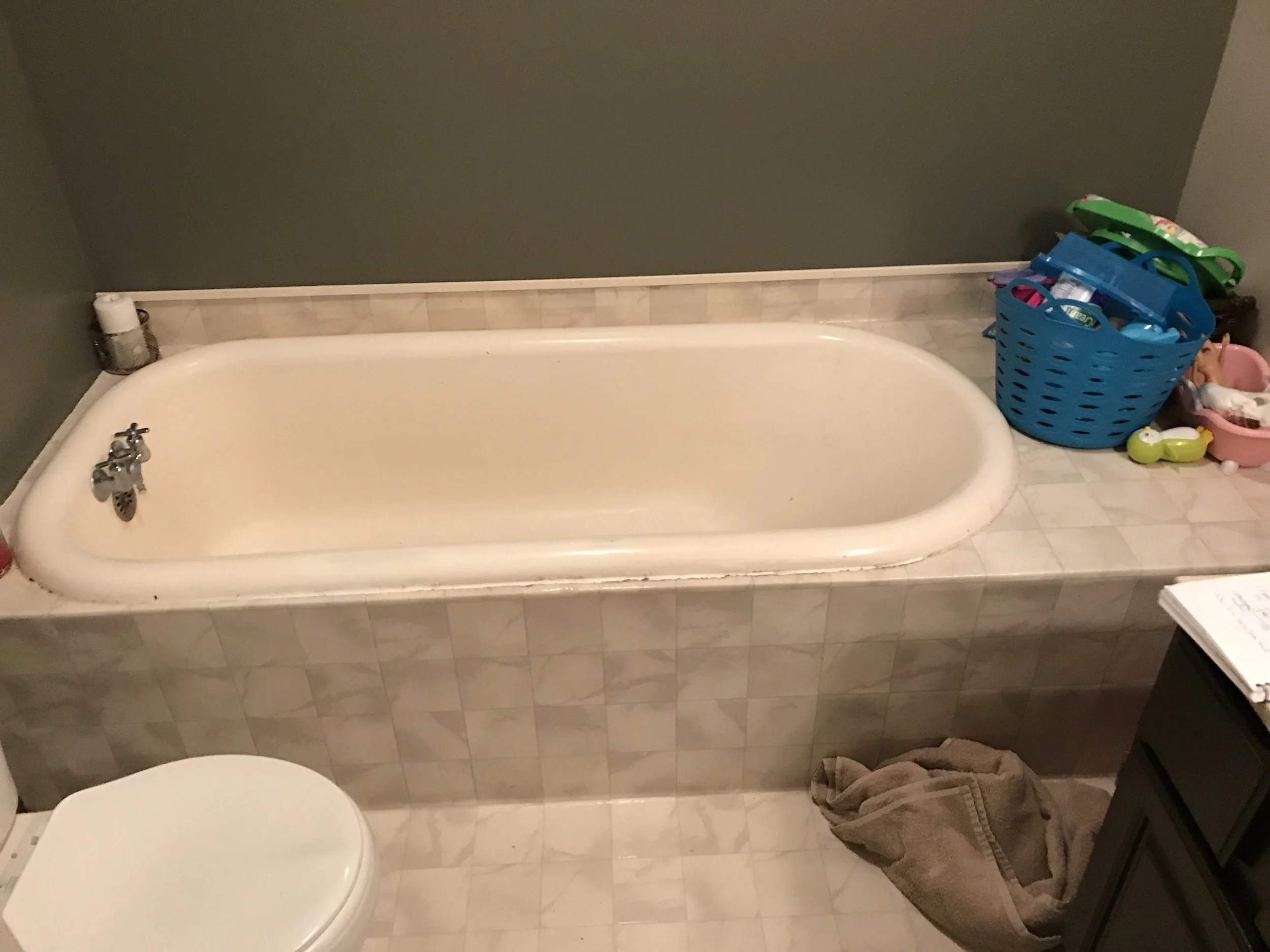 Ashley bath reno before (1).JPG