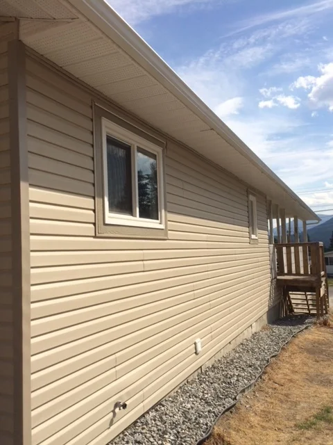 Daven siding finished (7).JPG