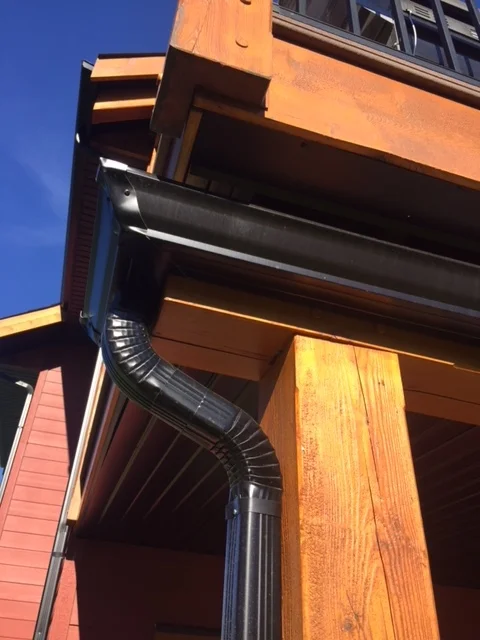 deck soffit  (2).JPG