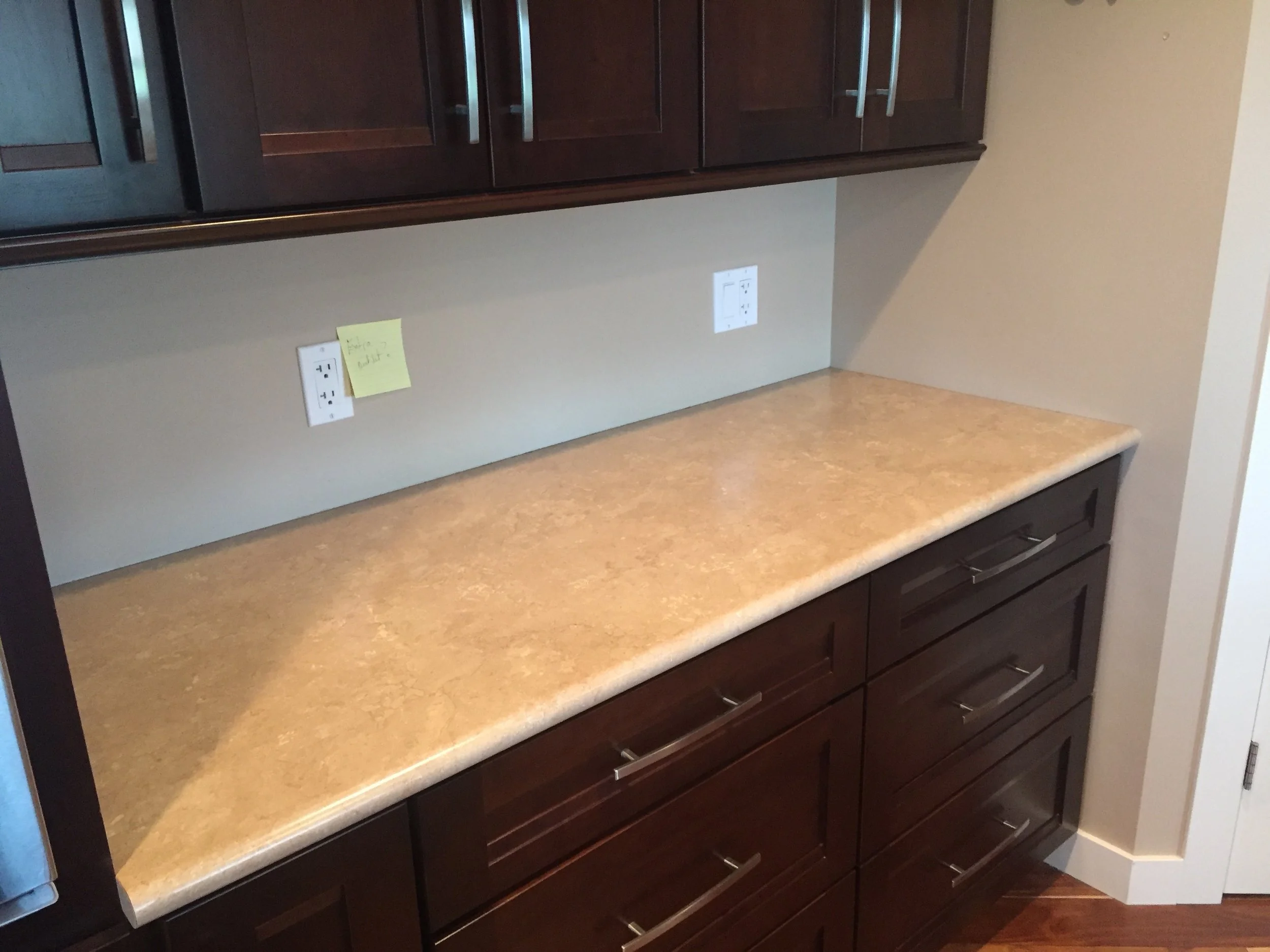 wildstone backsplash before (1).JPG