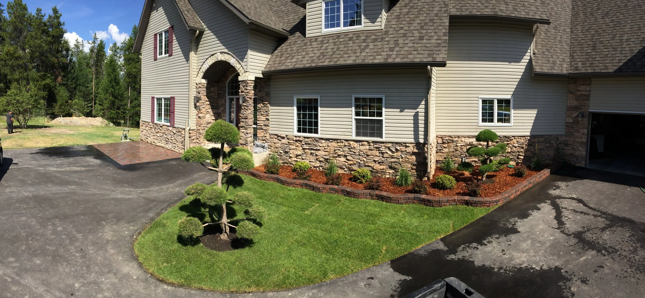 Schieman Tree Shrub Irrigation block wall pavers (3).JPG