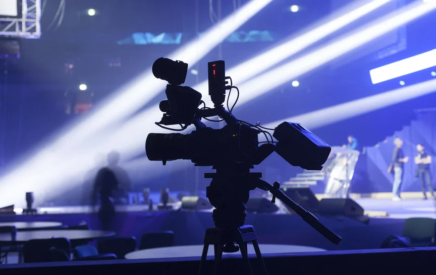 068236883-tv-camera-concert-hall.jpeg