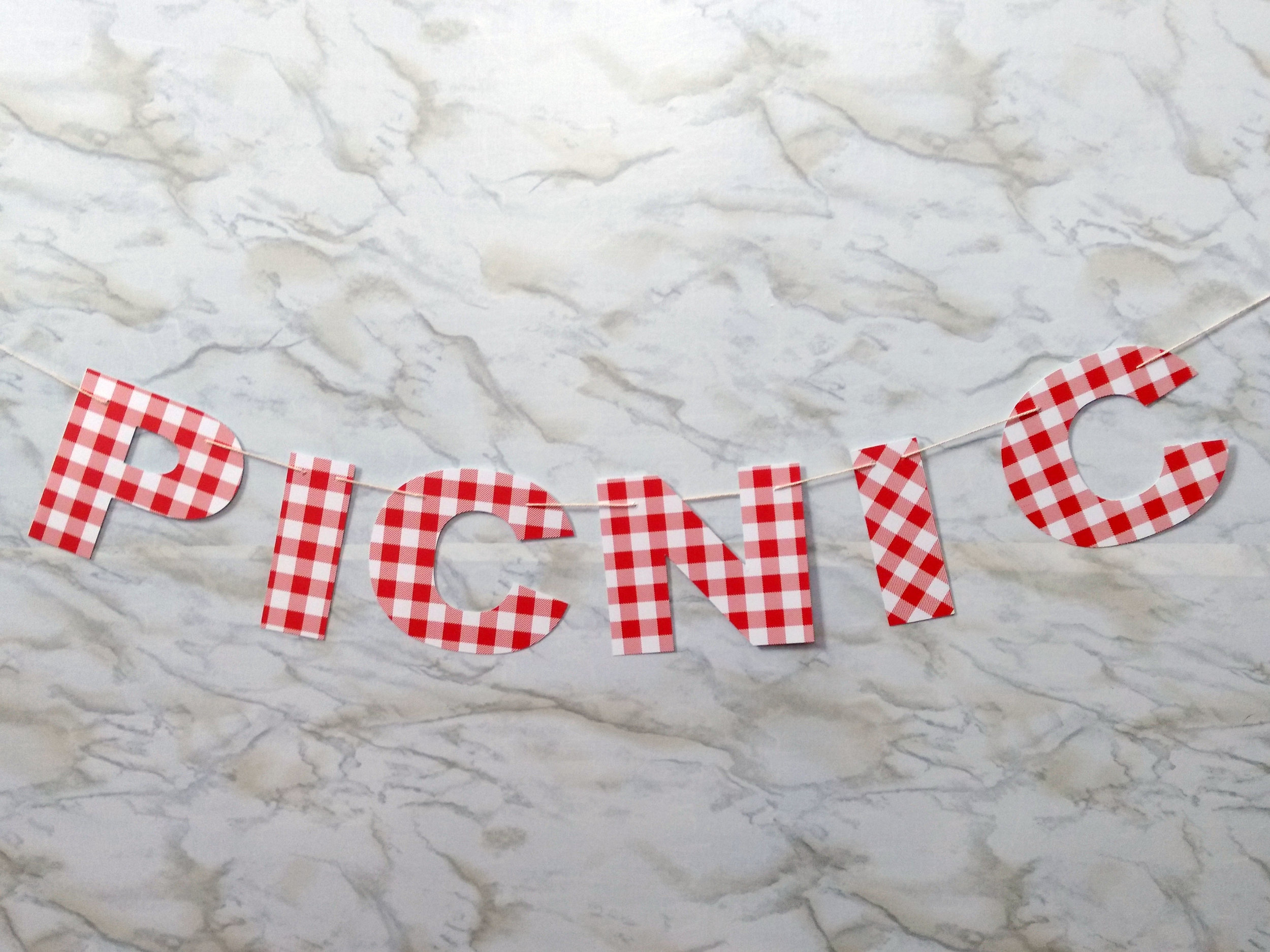 picnic garland 2.jpg