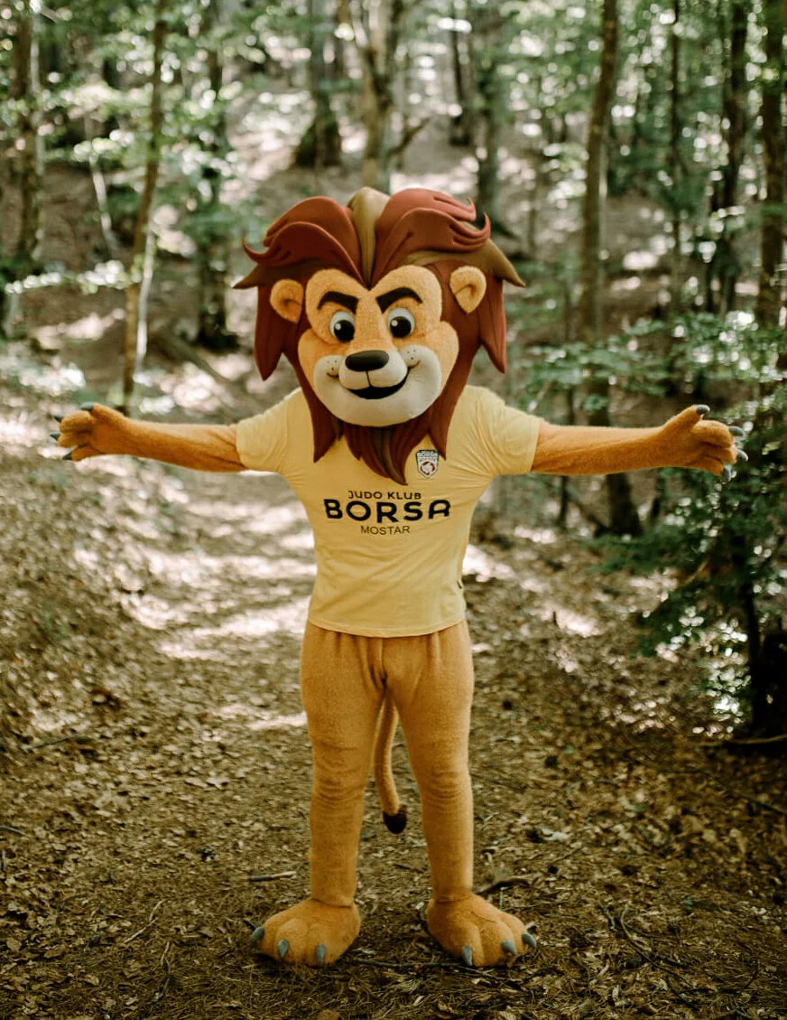 Super Leo.jpg