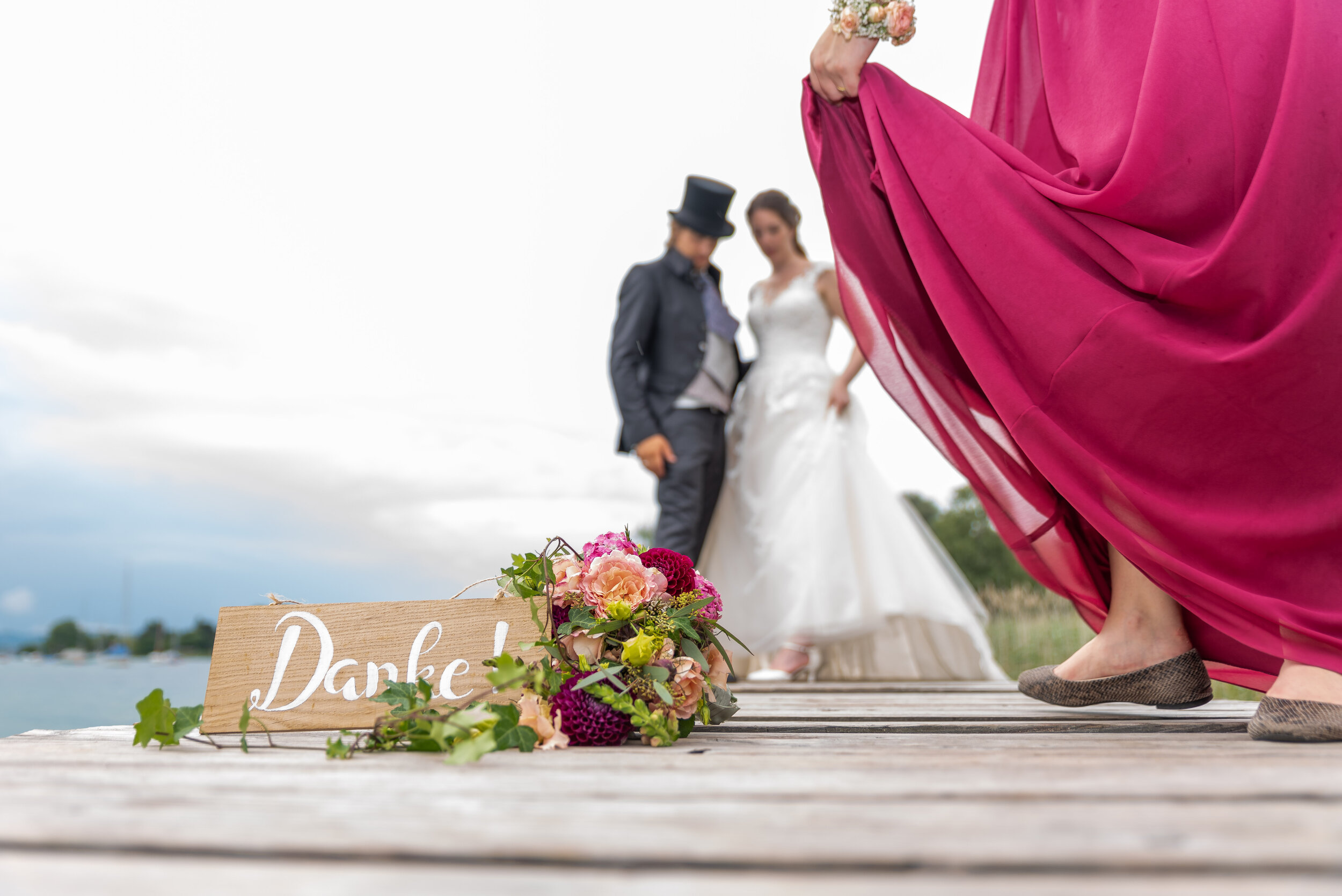 Hochzeit Winterthur Brautstrauss Schuhe photo-unger.com.JPG