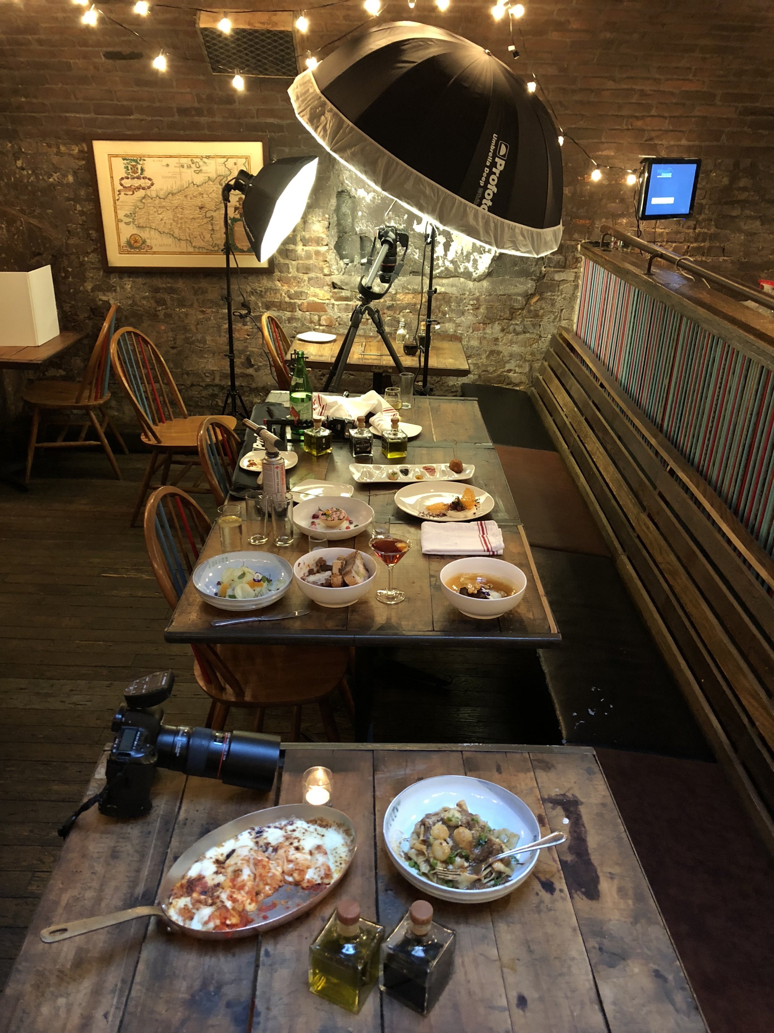 Food Photographer Lighting Setup with Profoto