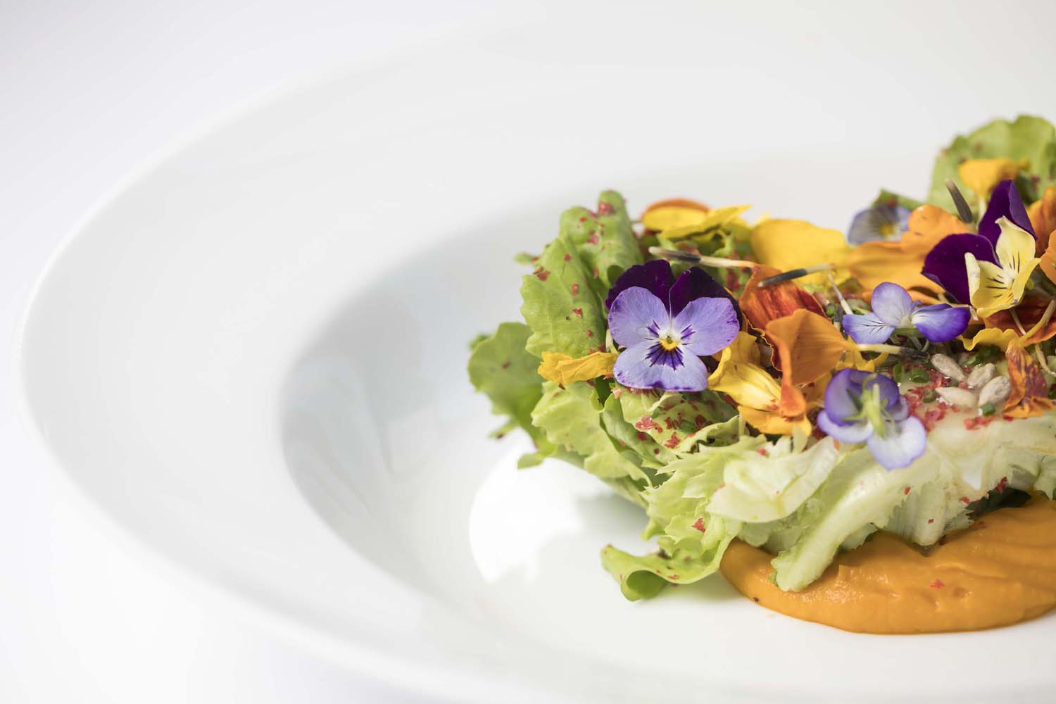Main plated salad with flowers