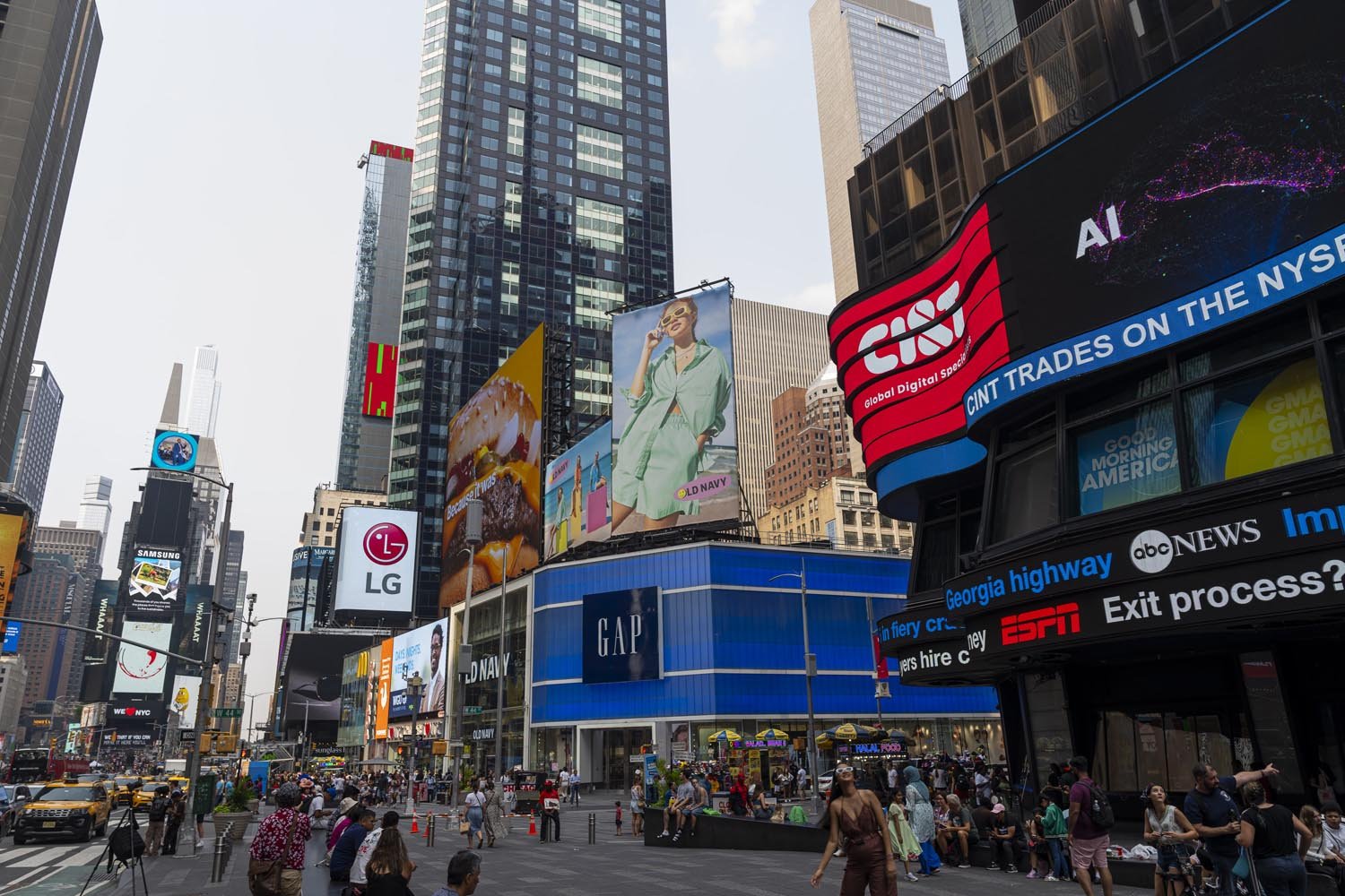 Times_Square_Billboard_Photographer__208.JPG