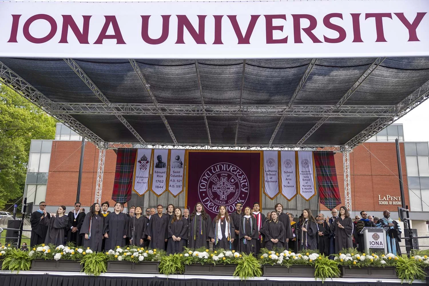 Commencement_Photographer_19389.JPG
