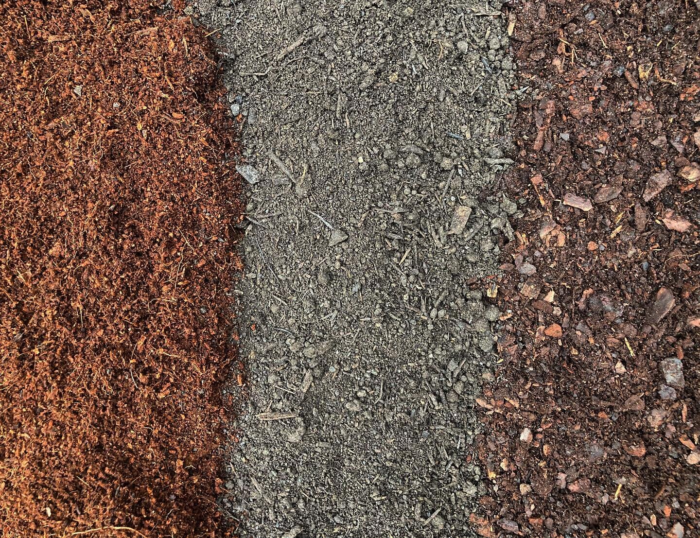 Left to right: Super-washed coco coir, double-screened organic compost and propagation-grade aged bark fines. We pre-blend these three premium ingredients into the base mix that is the perfect, well-rounded foundation for all four of our organic livi