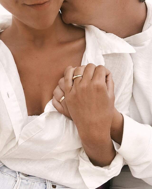 daydreams of windswept, sunsoaked seaside days 🐚