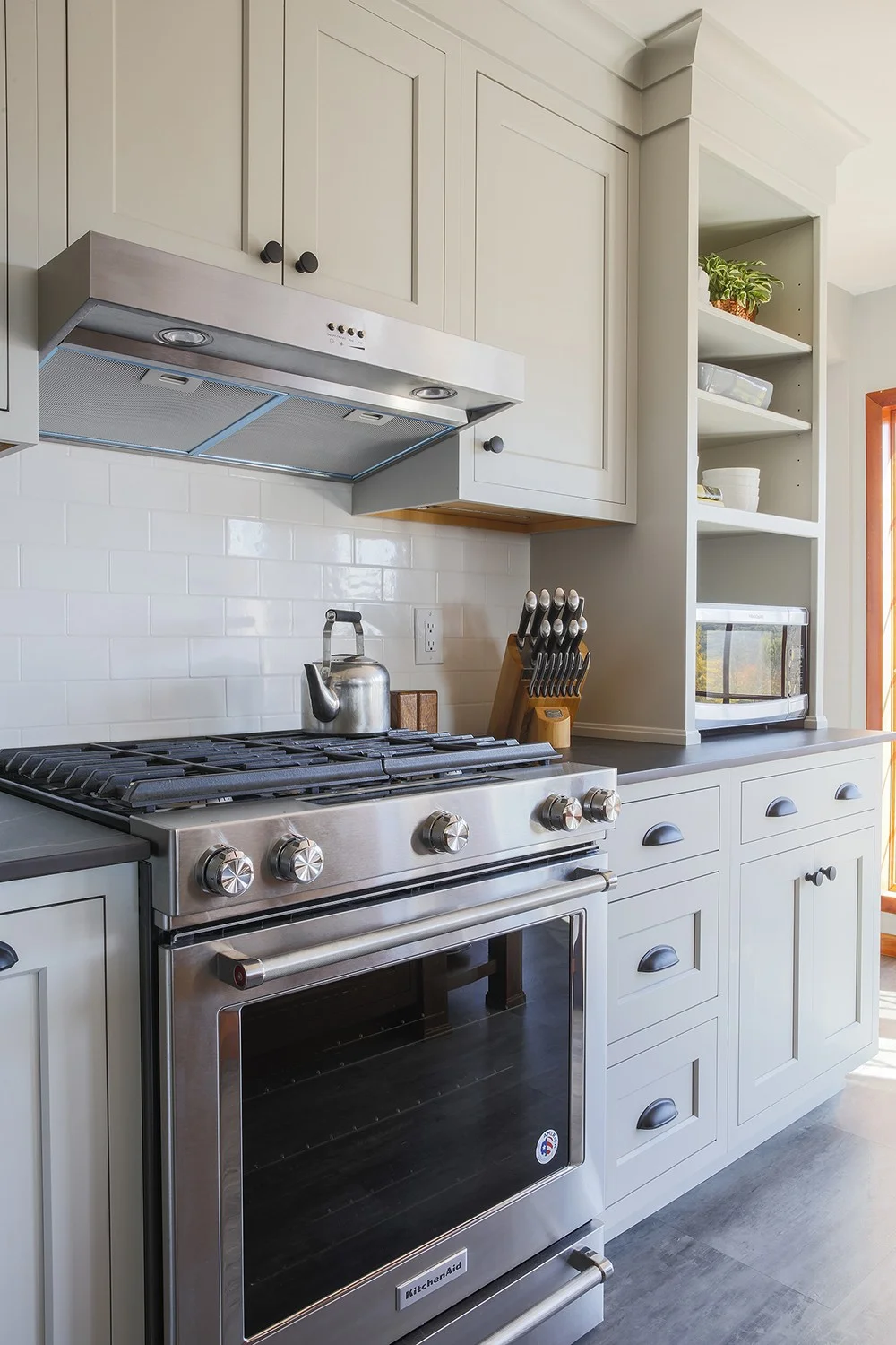 natural-elements-kitchen-oven-stovetop-range.jpg