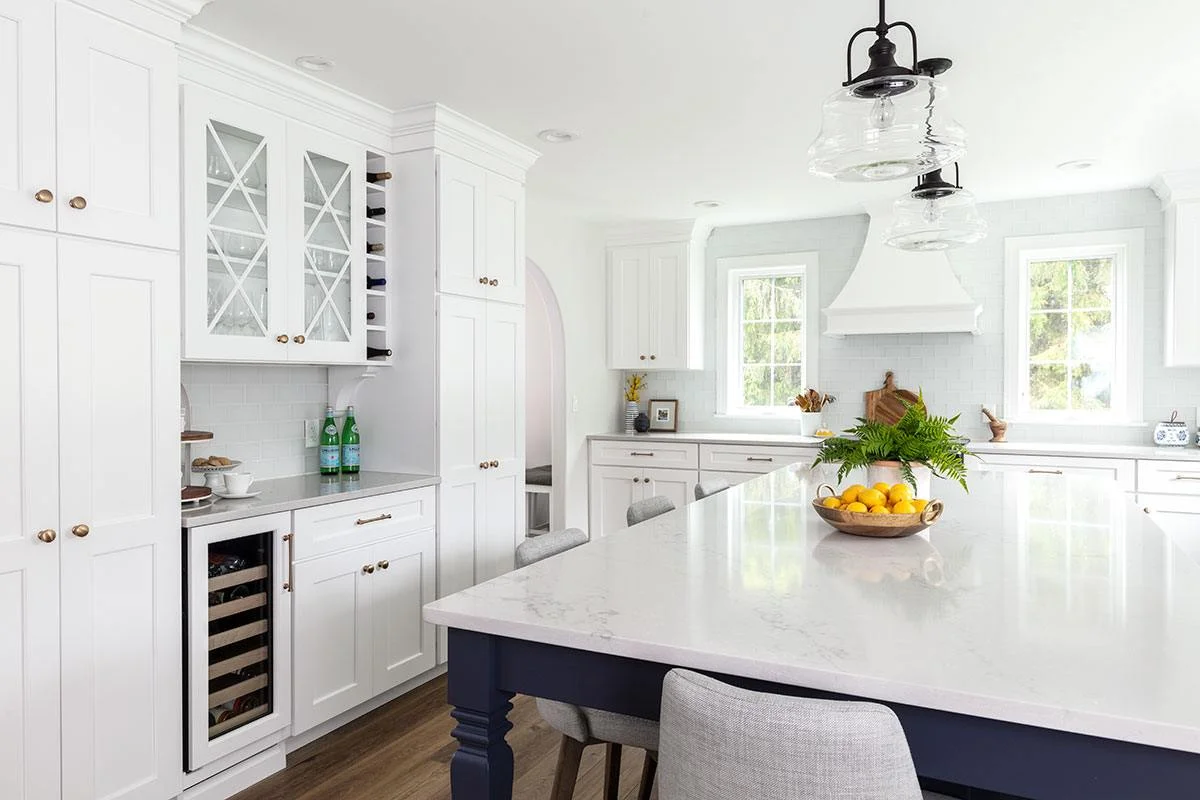 traditional-coastal-kitchen-white-countertop-quartz.jpg