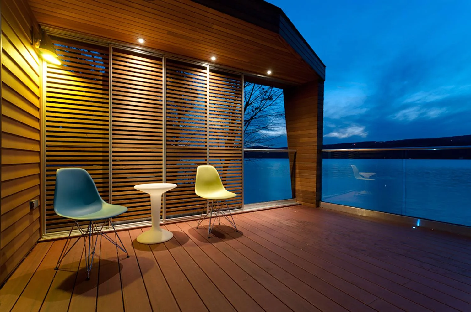 lake-house-deck-idea-lighting.jpg
