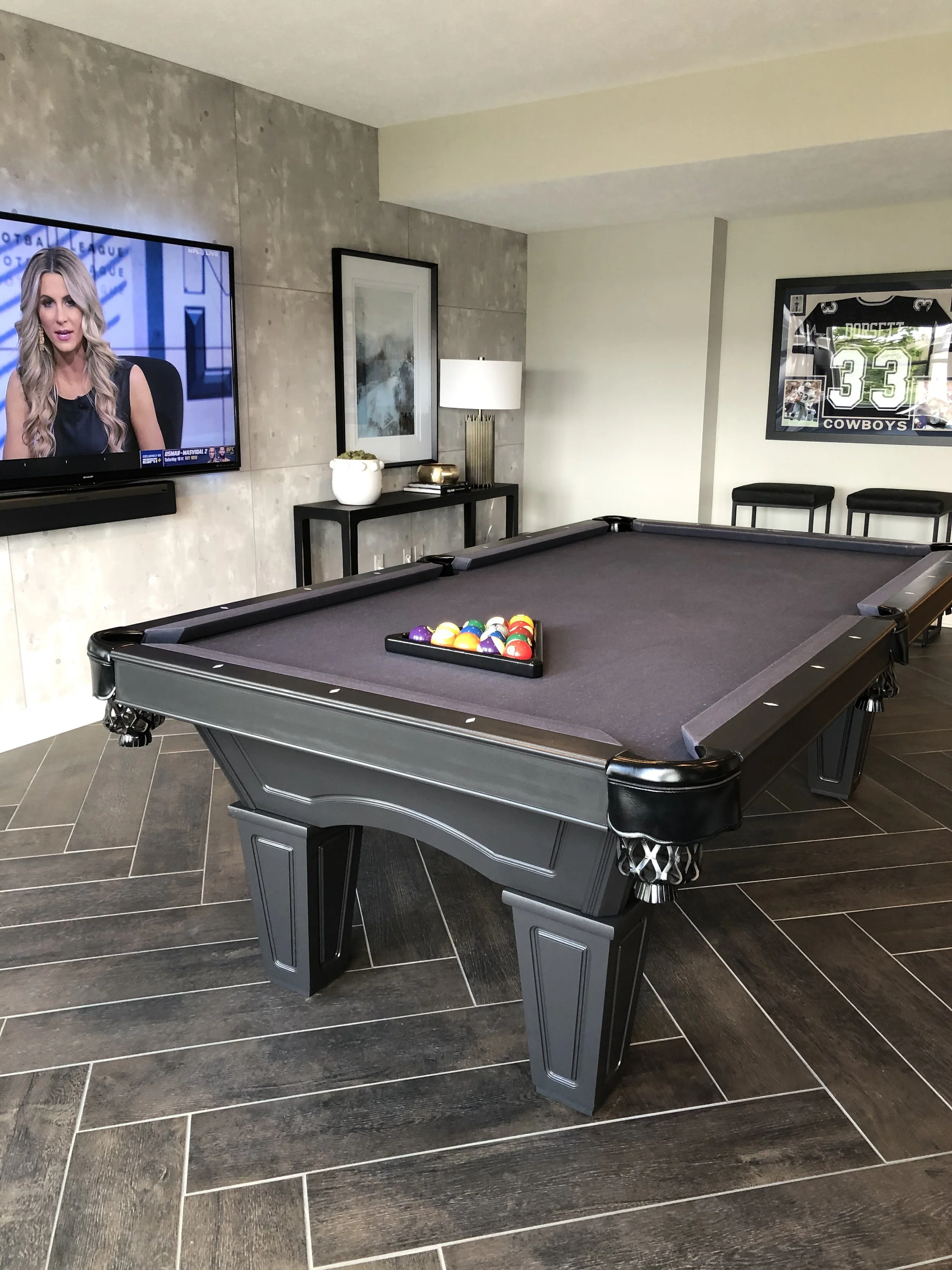 Beton Focal Wall and Black Pool Table